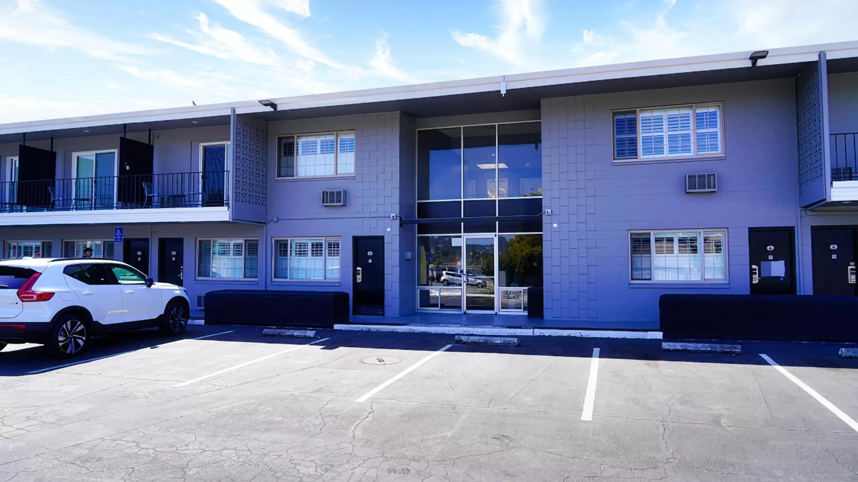 Property building in SeaSide Inn & Suites