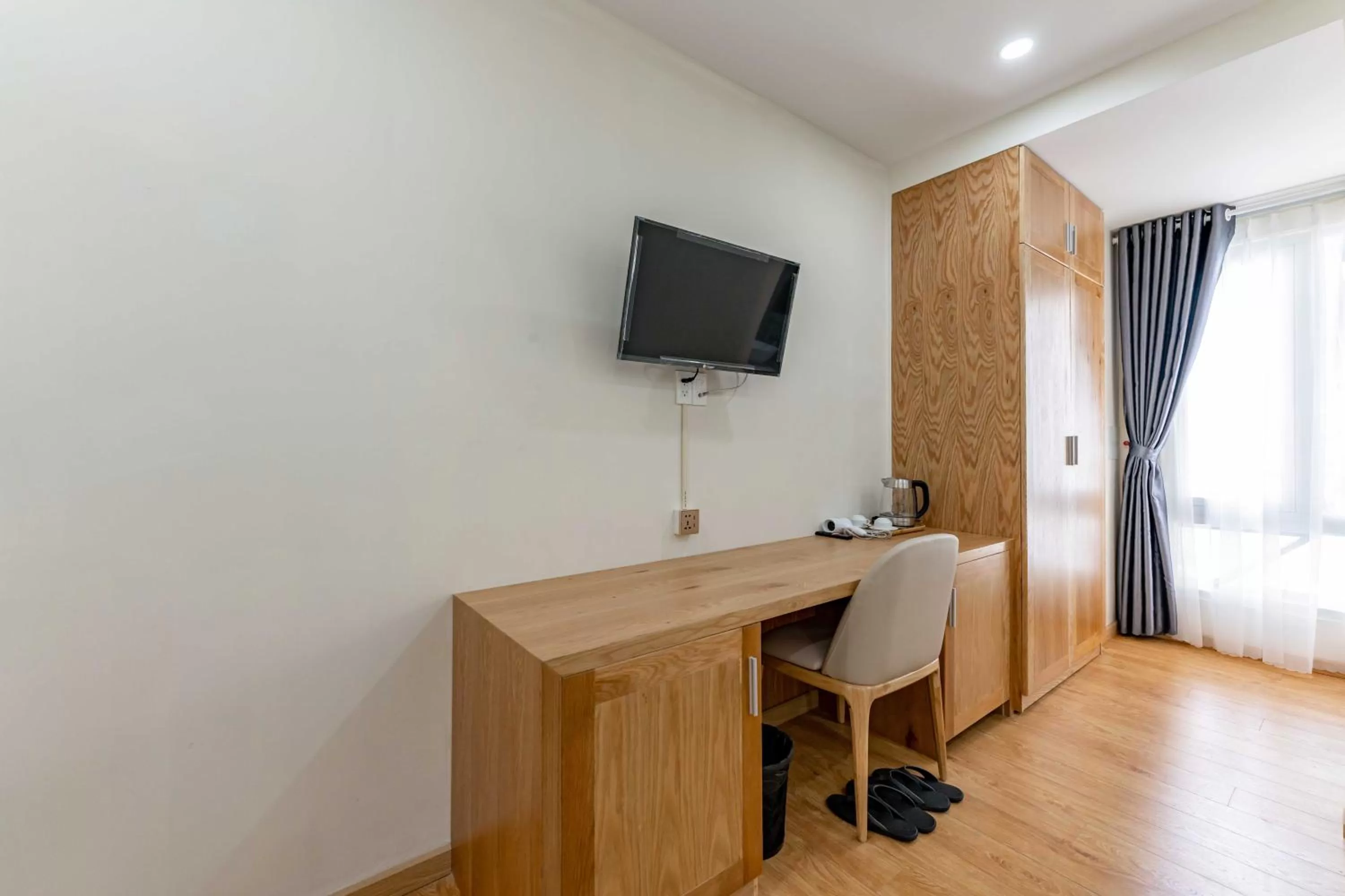 hair dresser in Edoya hotel Dong Khoi