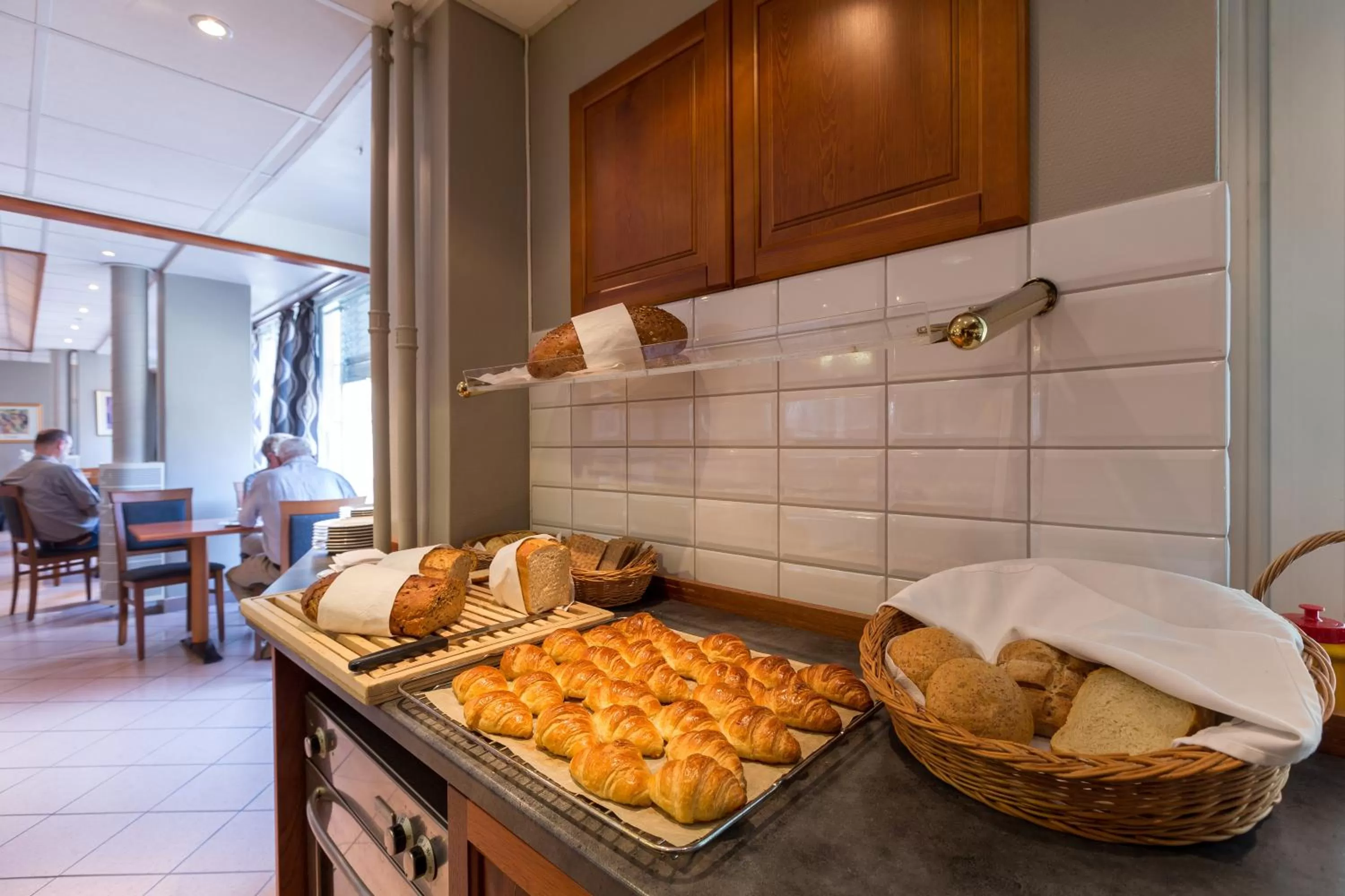 Buffet breakfast in Enter Amalie Hotel