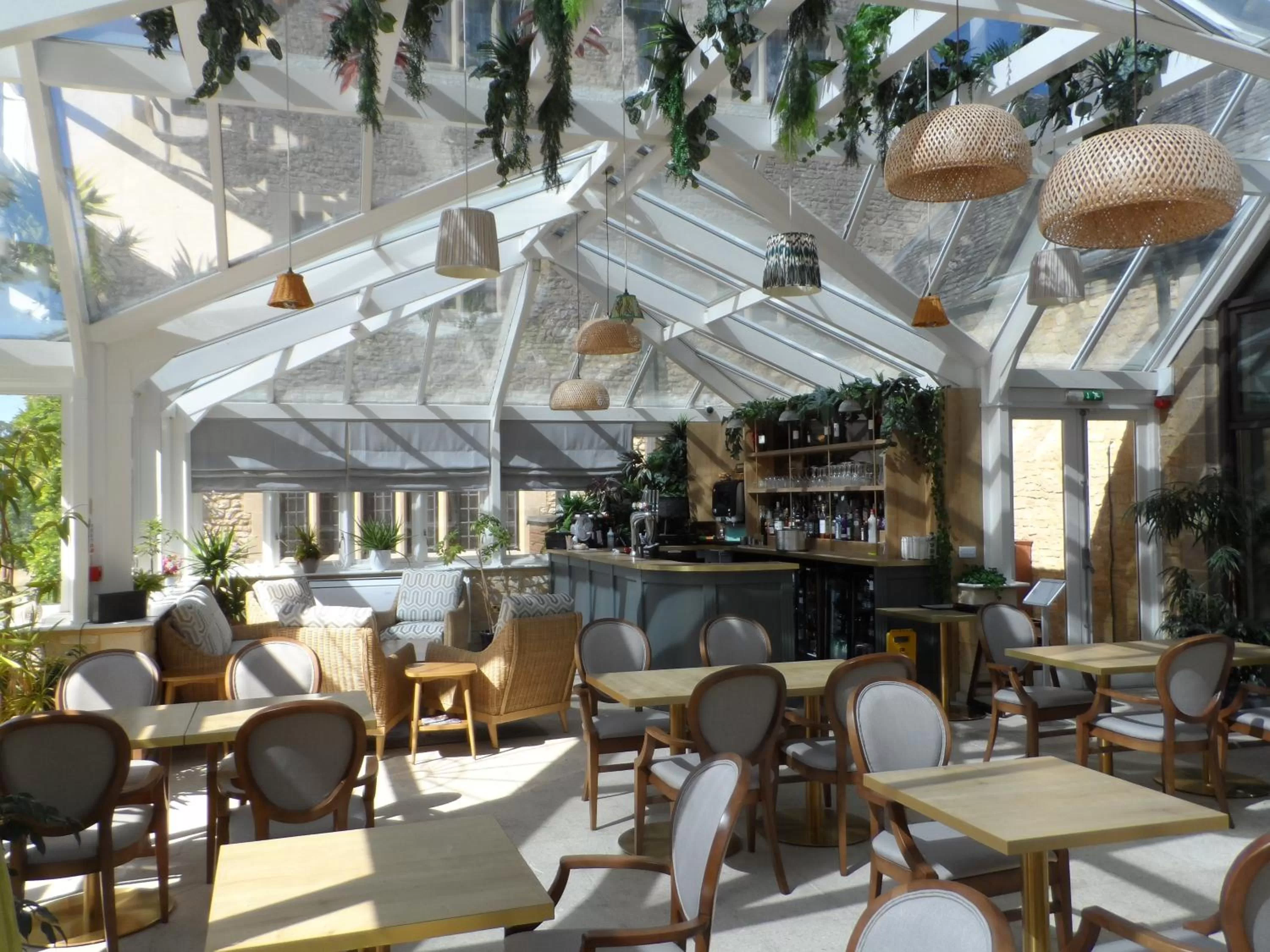 Restaurant/places to eat in Stanton House Hotel