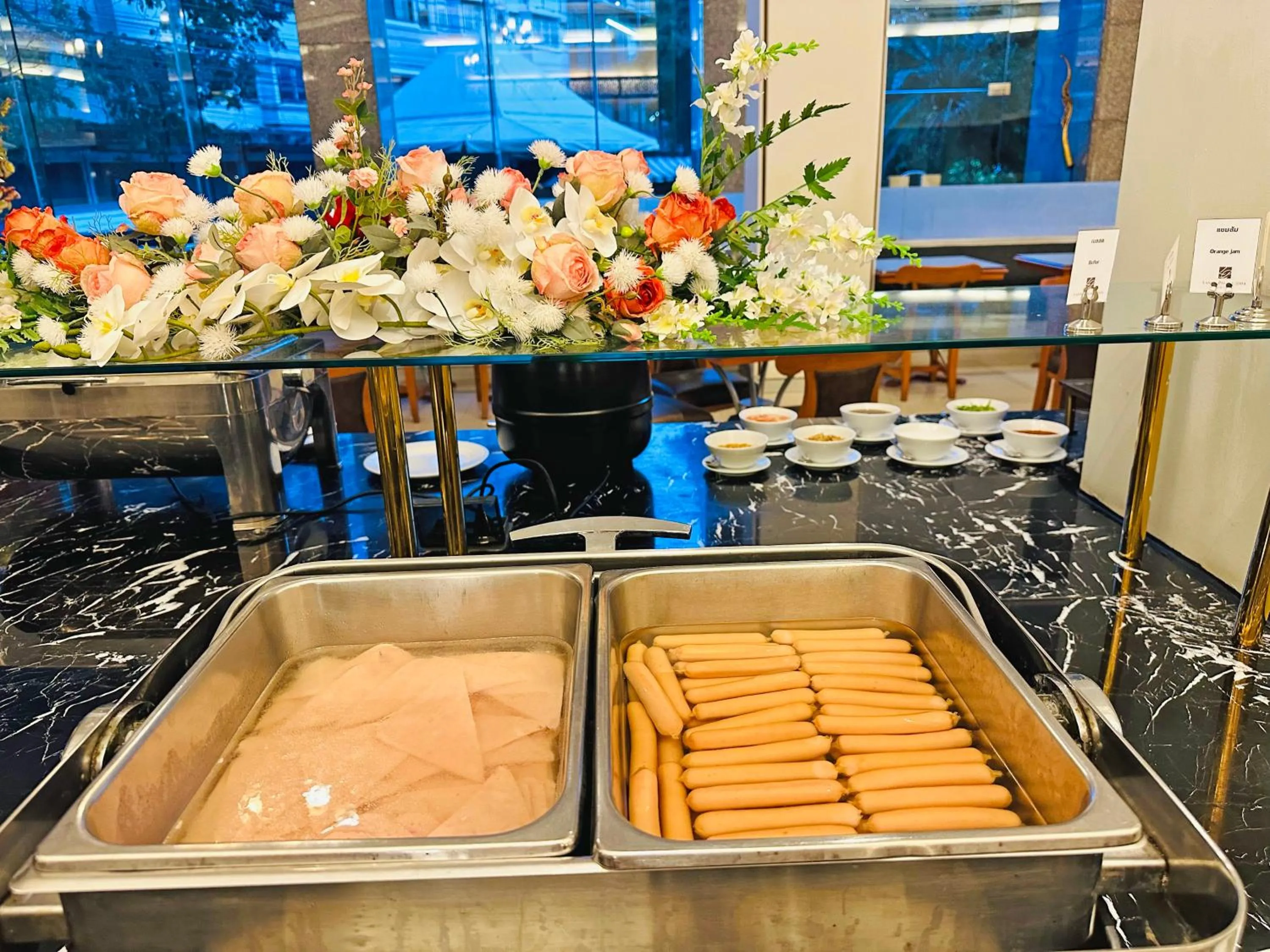 Food in Lanna Palace 2004