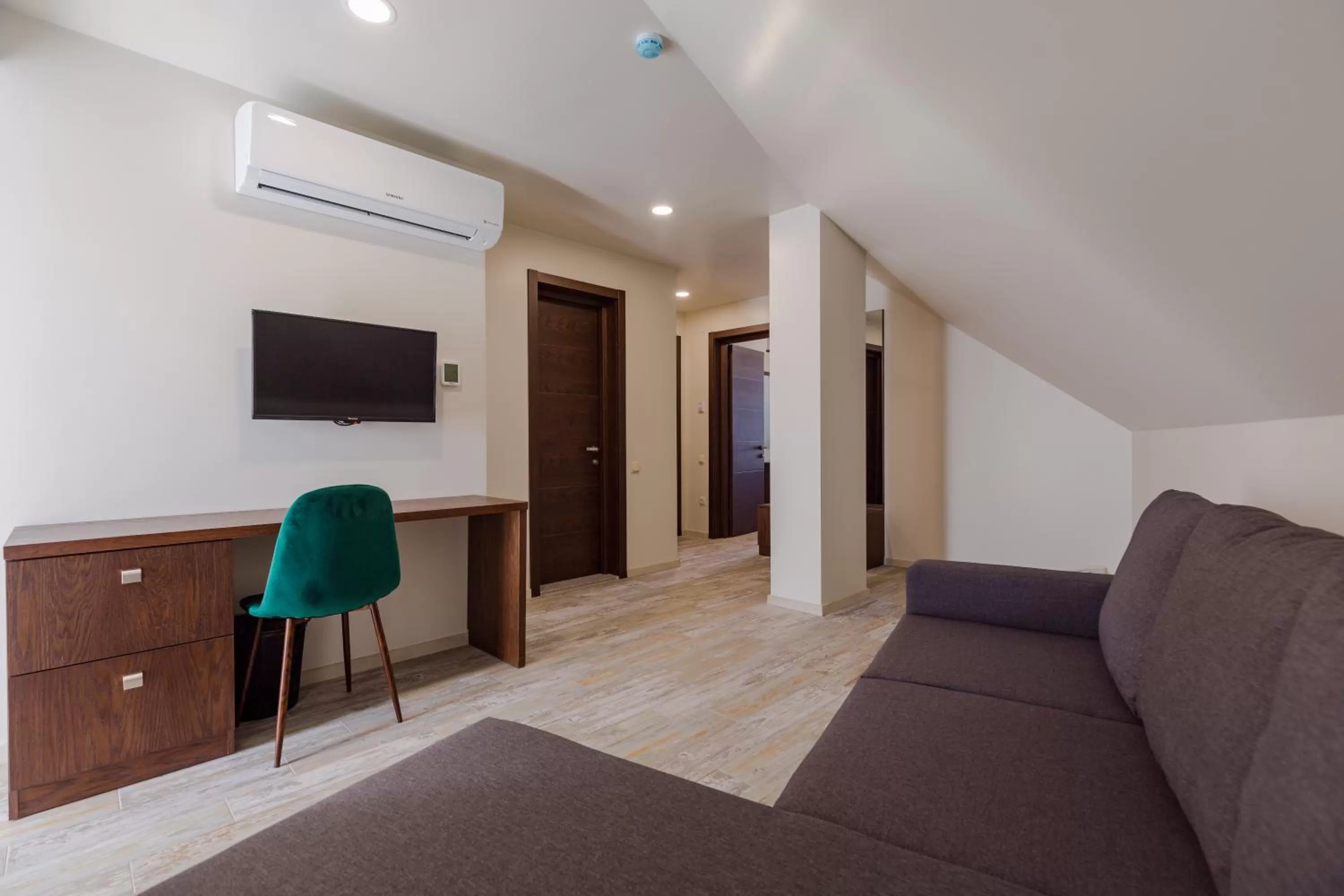 TV and multimedia, Seating Area in HOTEL BLOOM