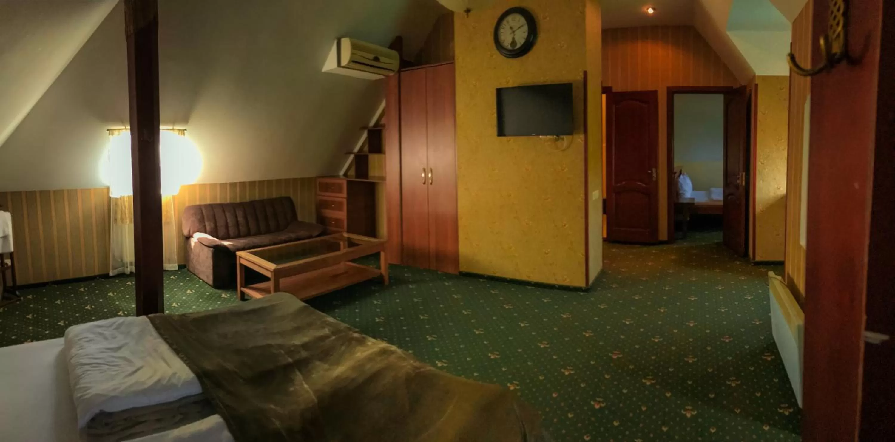 TV and multimedia in Pivdenna Brama