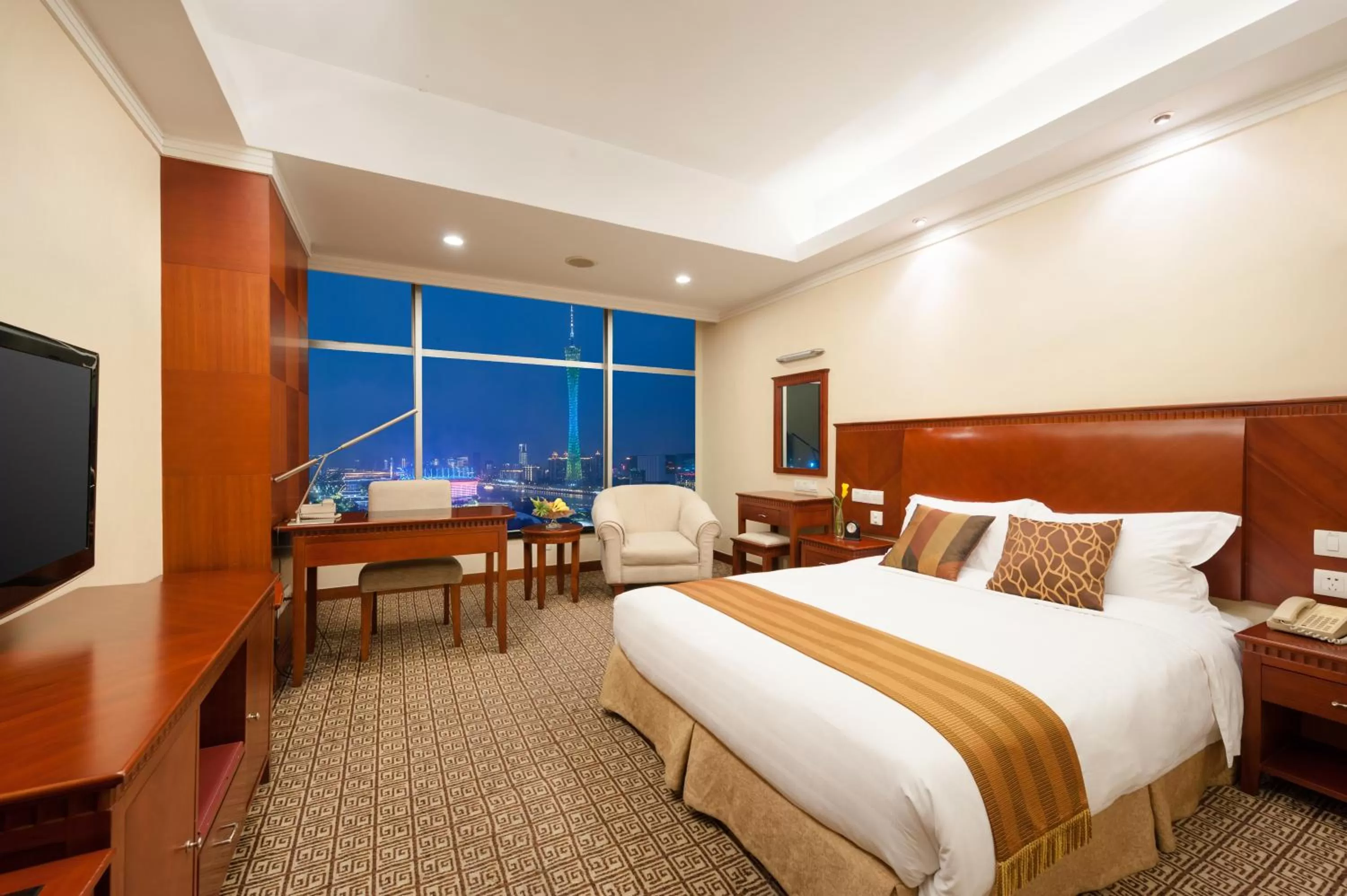 Bed in Ramada by Wyndham Pearl Guangzhou-Canton Fair Free Shuttle Bus