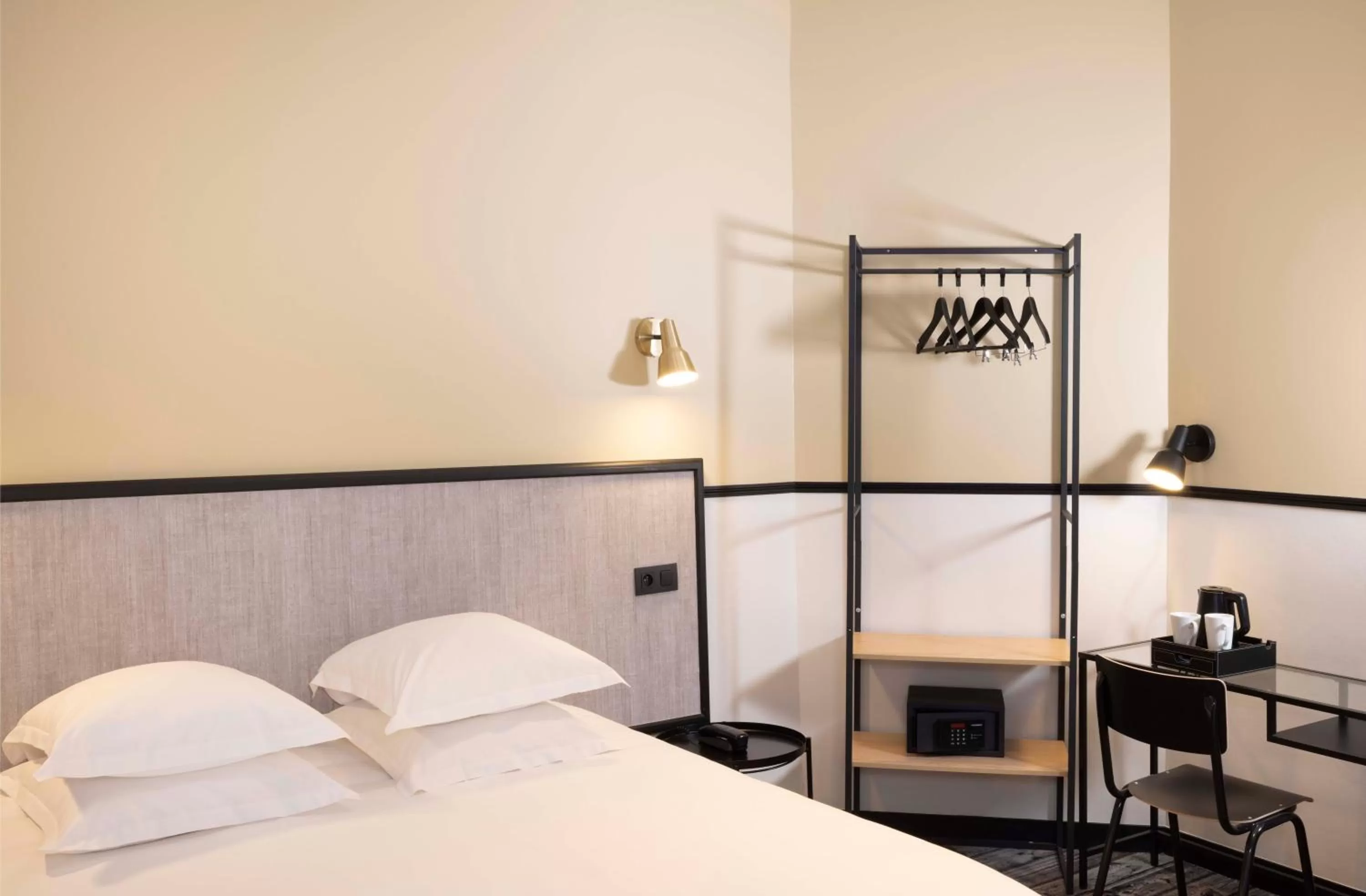 Bedroom, Bed in Hotel de l'Aqueduc