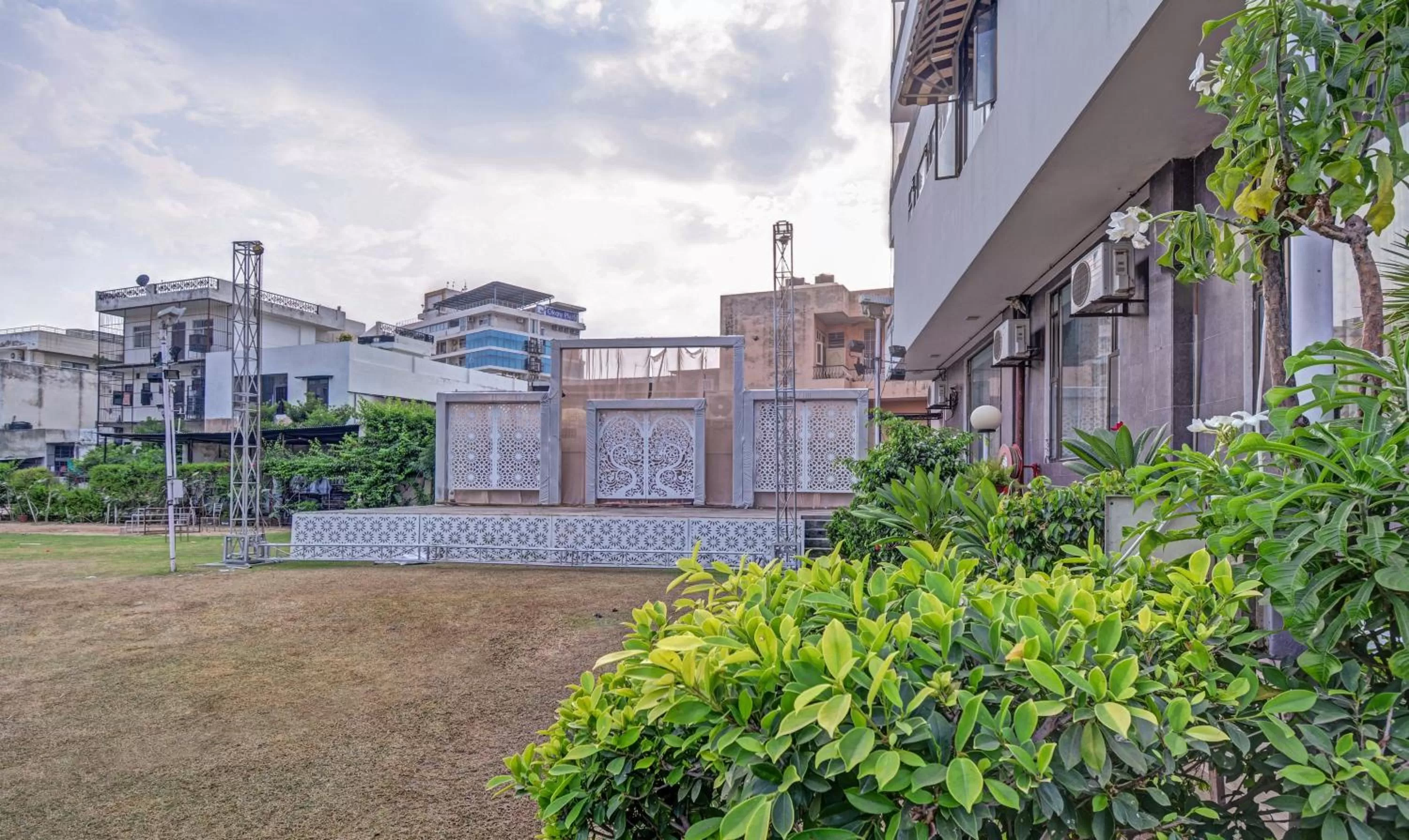 Natural landscape in Treebo New Rockwell Vivek Vihar