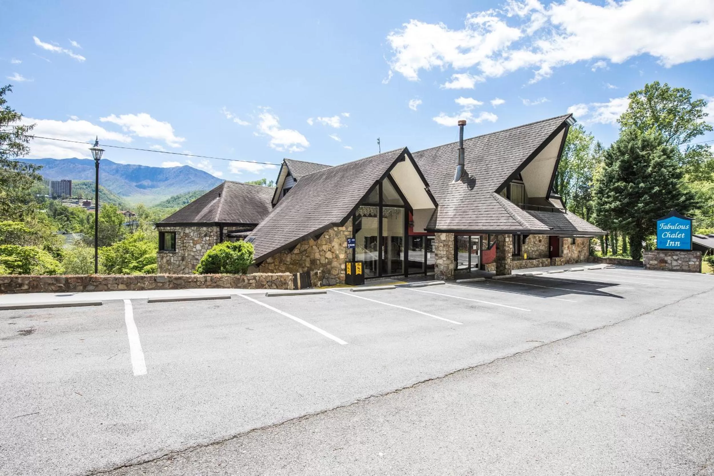 Property building in Chalet Inn