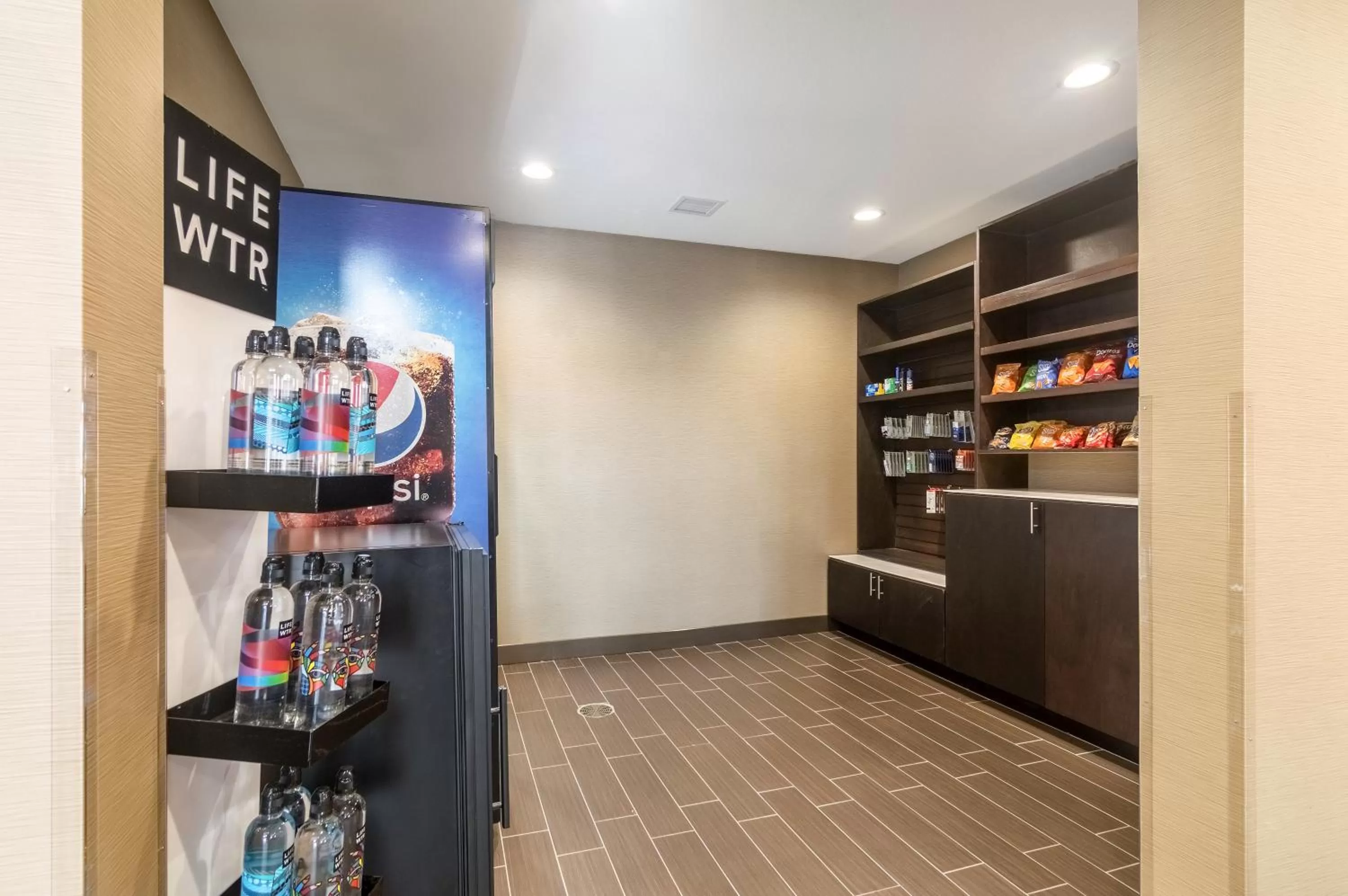 Food and drinks in Comfort Suites Meridian and I-40