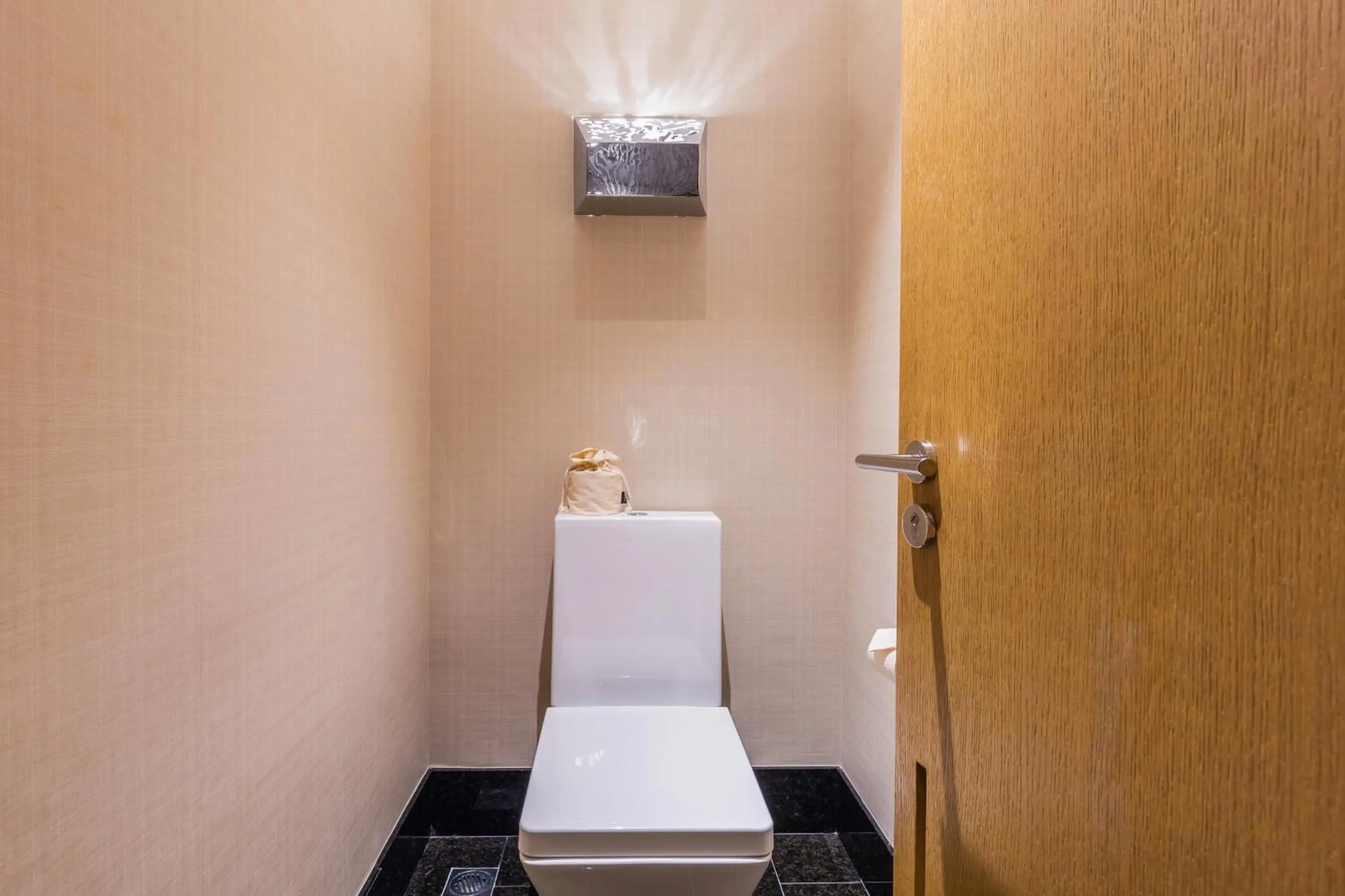 Toilet in Hotel Kapok Shenzhen Bay