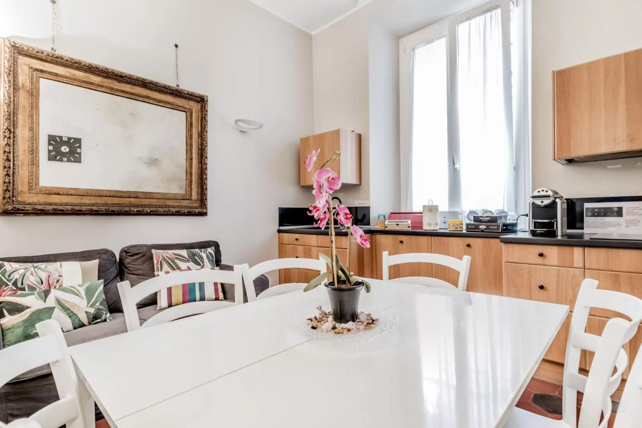 Communal lounge/ TV room in B&B Trastevere 94