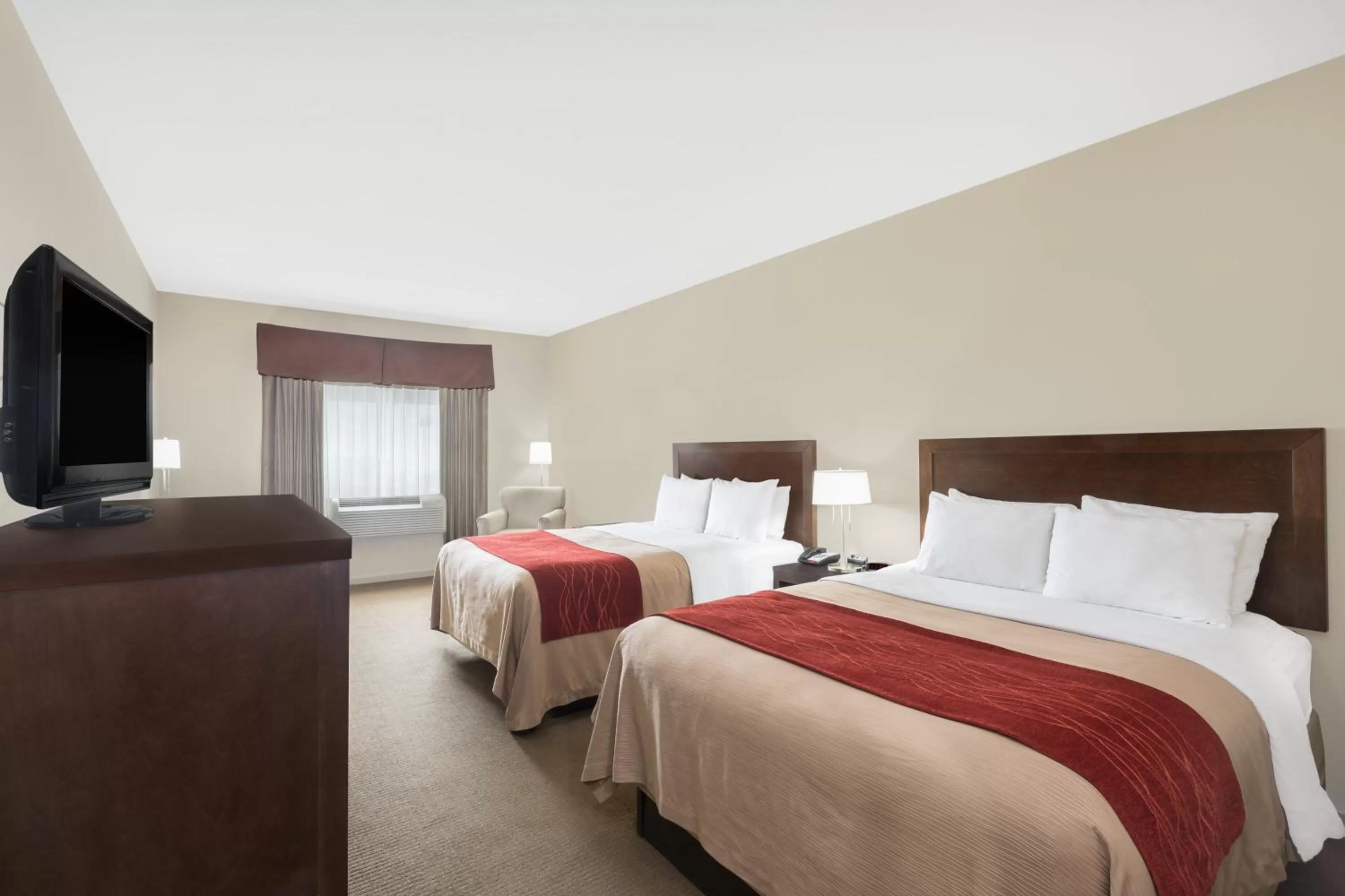 Bedroom, Bed in Baymont by Wyndham Columbus