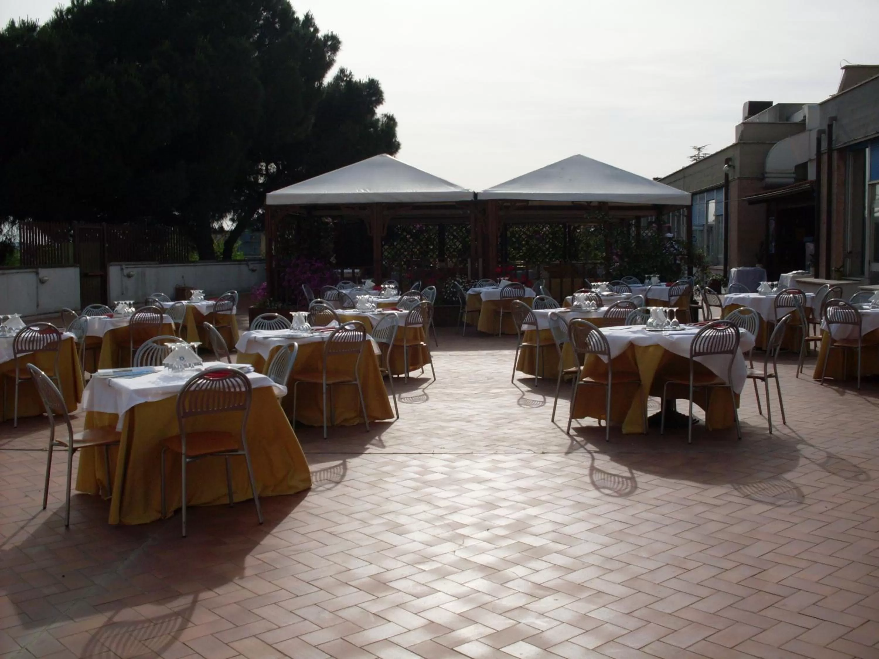 Restaurant/places to eat in Hotel Villa Eur