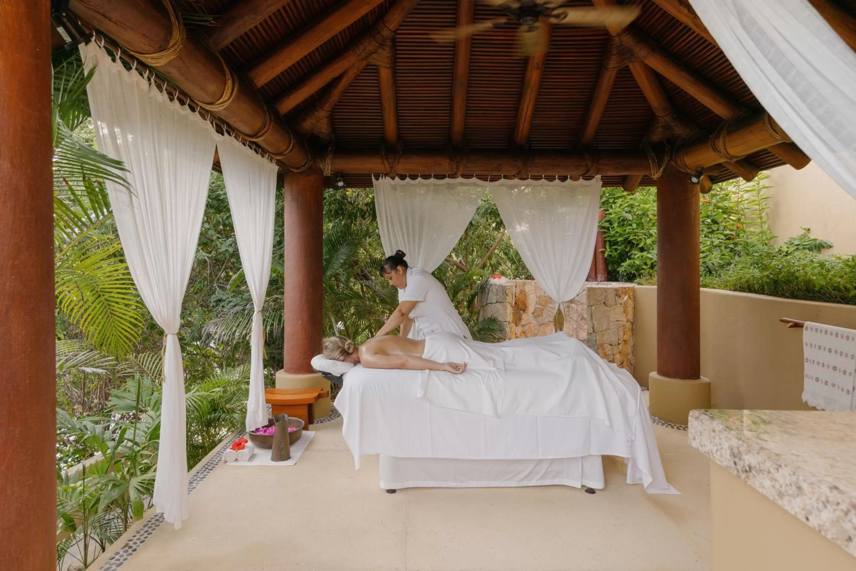 Spa and wellness centre/facilities in Cala de Mar Resort & Spa Ixtapa