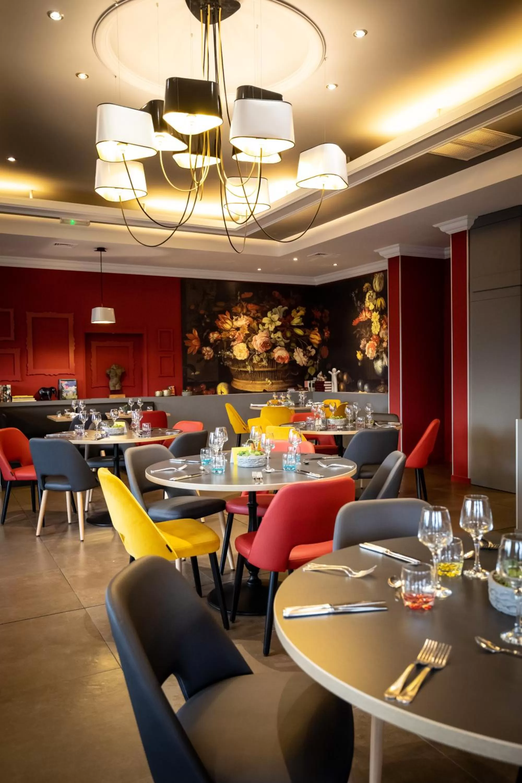 Restaurant/places to eat in ibis Styles Douai Gare Gayant Expo