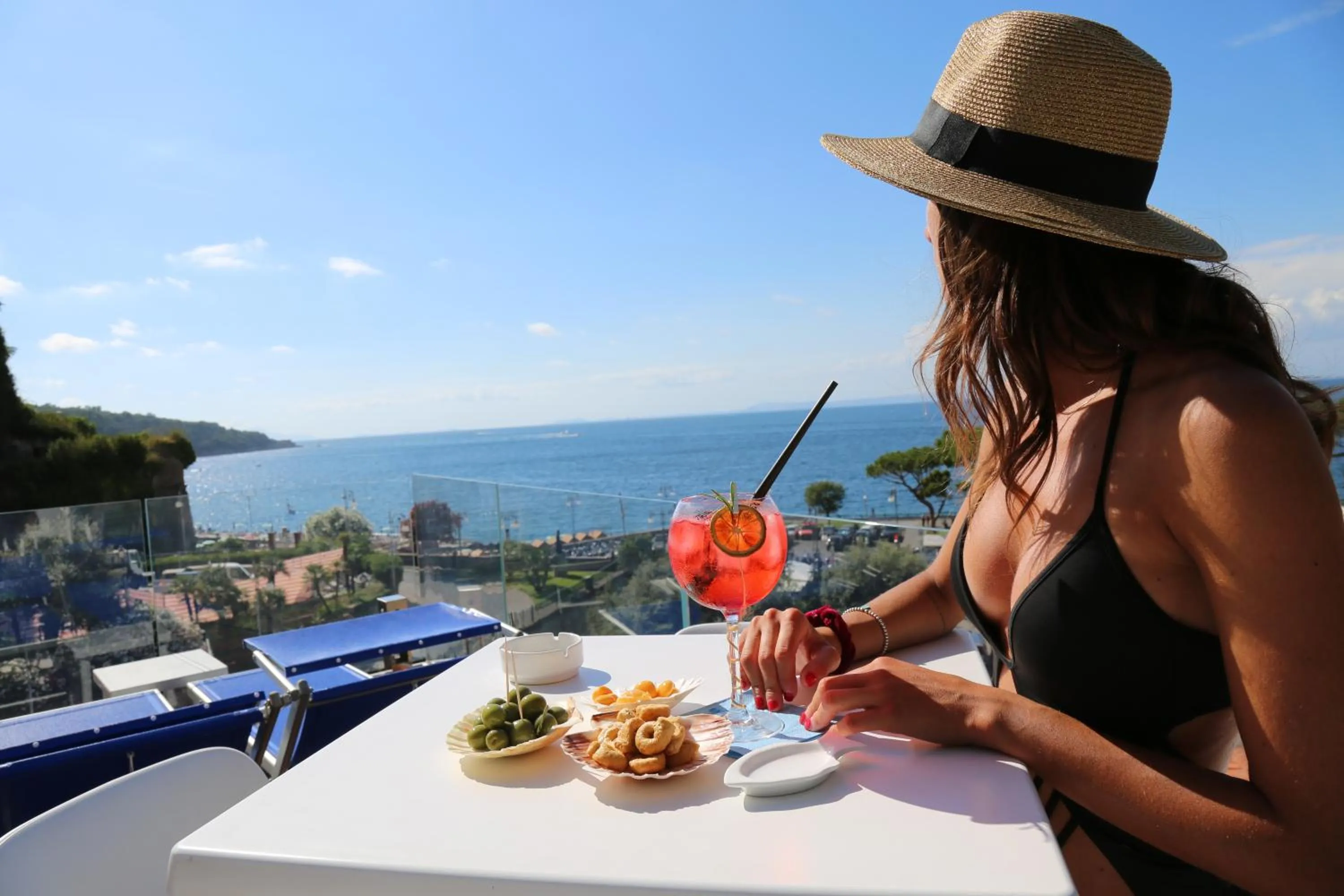 Pool view in Hotel Il Faro
