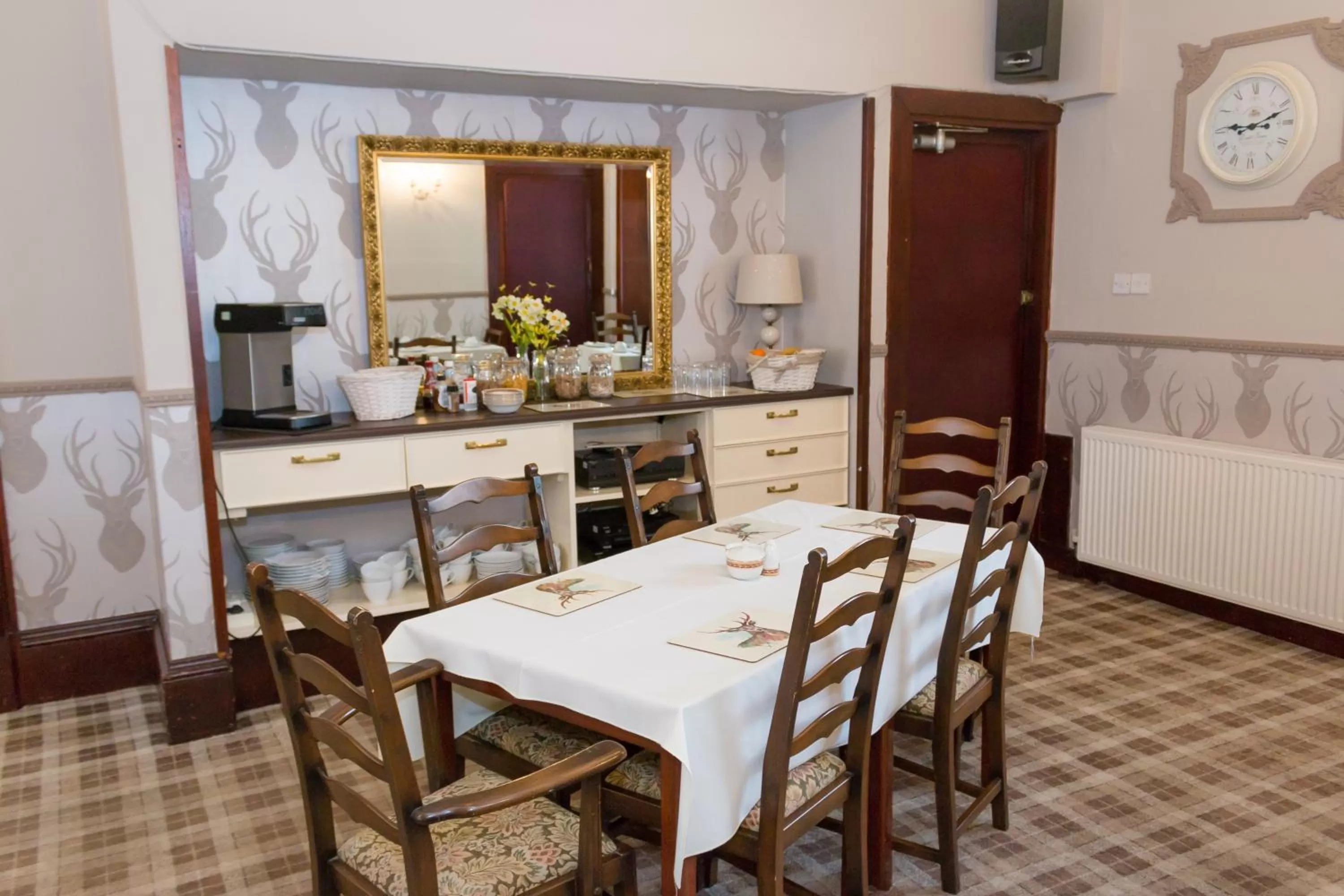 Restaurant/Places to Eat in The Hawick Hotel