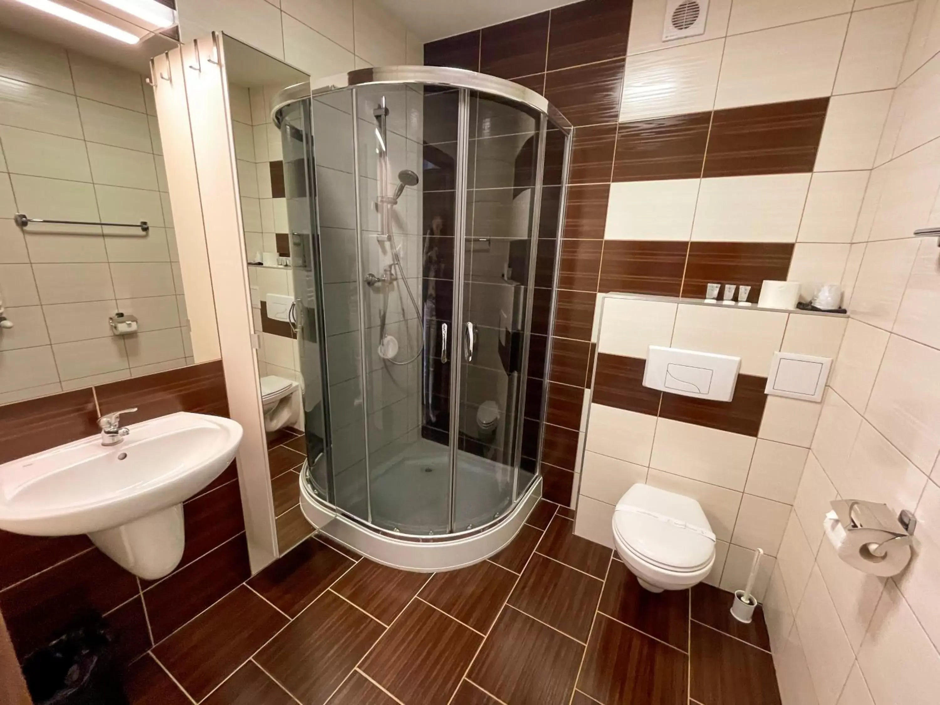 Double or Twin Room with Garden in Hotel Santa Monica Double or Twin Room with Garden in Hotel Santa Monica