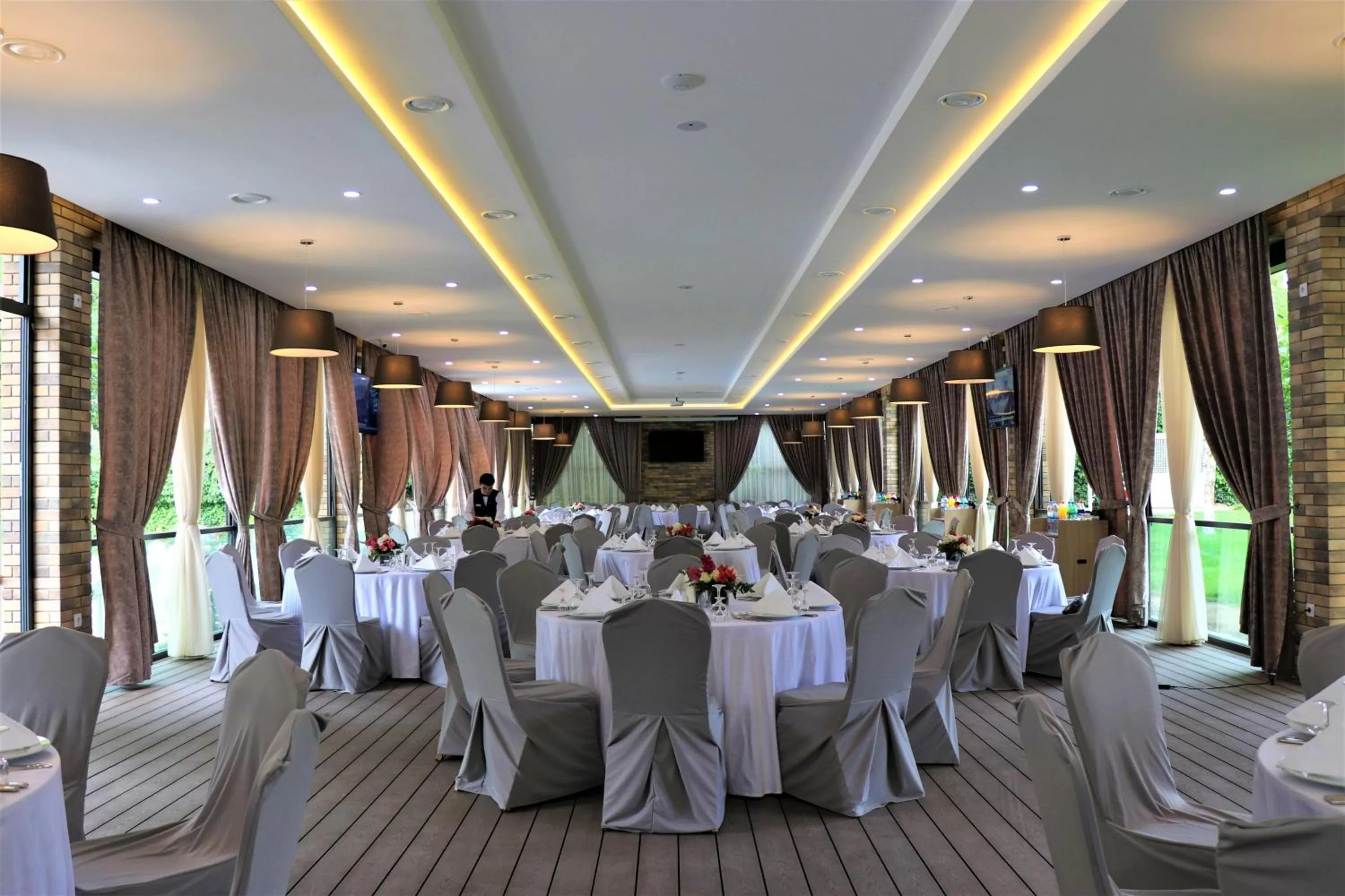 Restaurant/places to eat in Radisson Blu Hotel, Tashkent