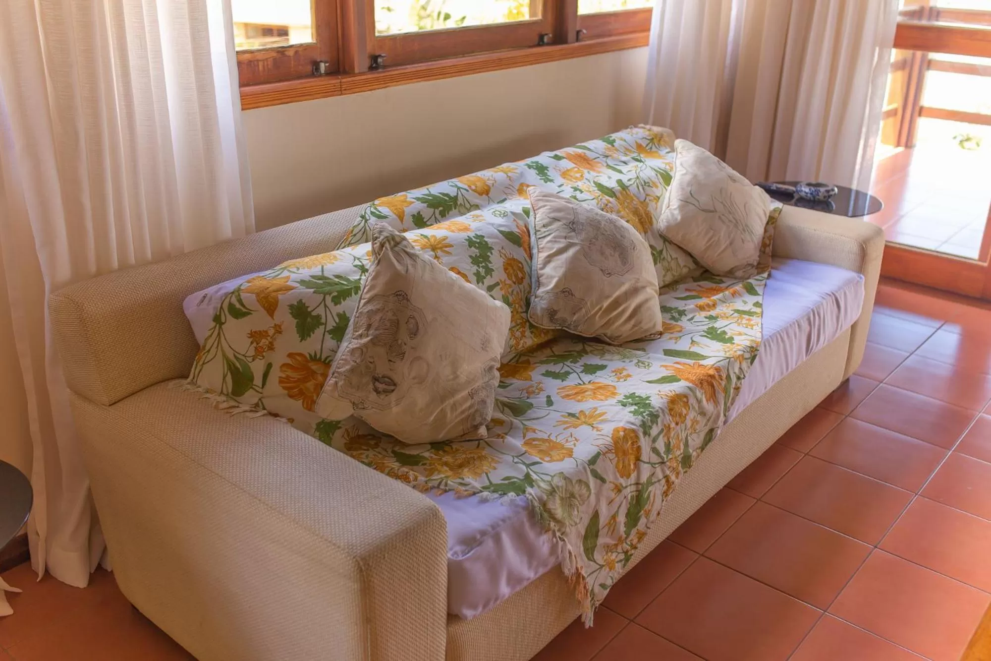 Living room, Bed in Santa Clara Hotel