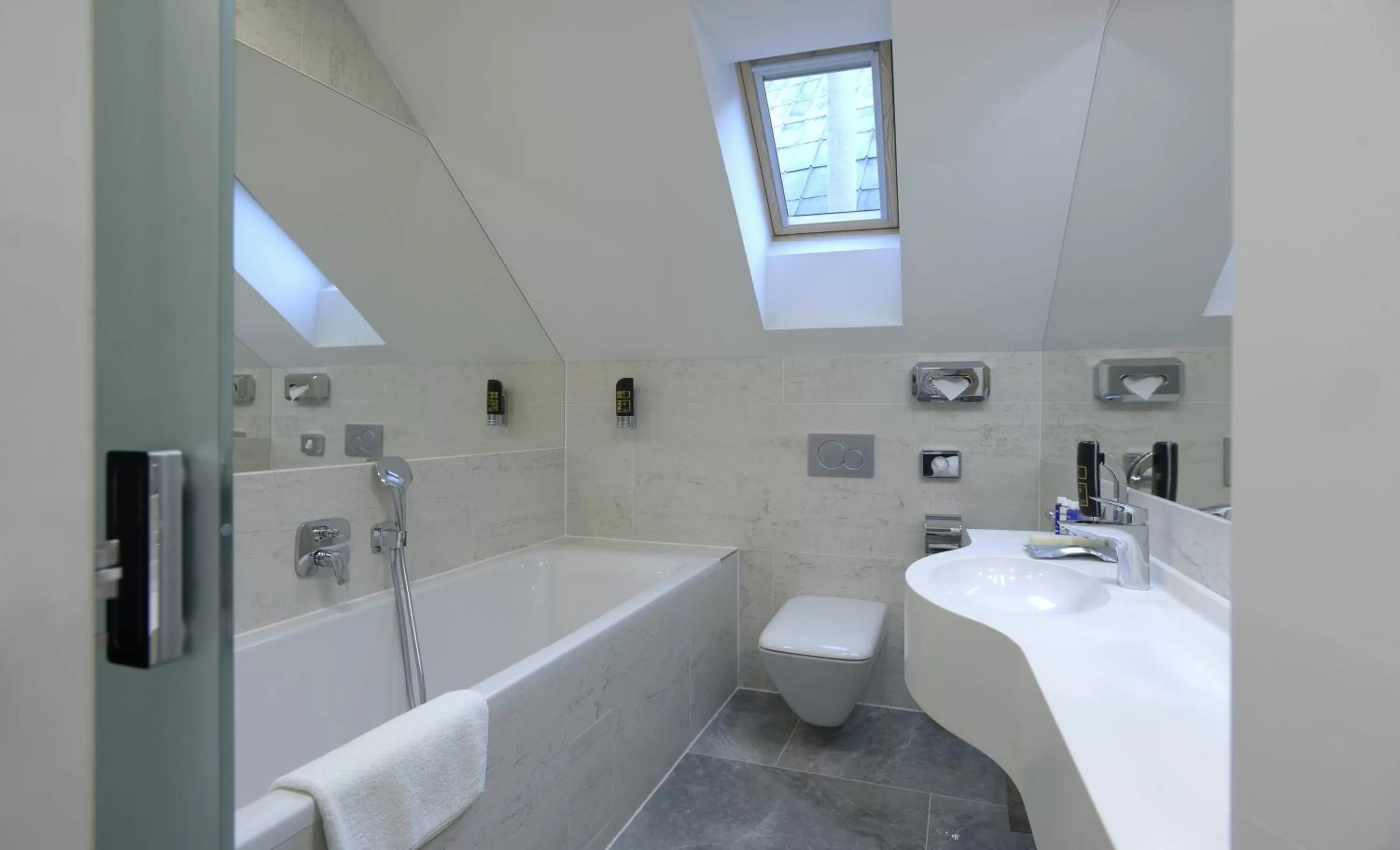 Bathroom in Hotel Grand