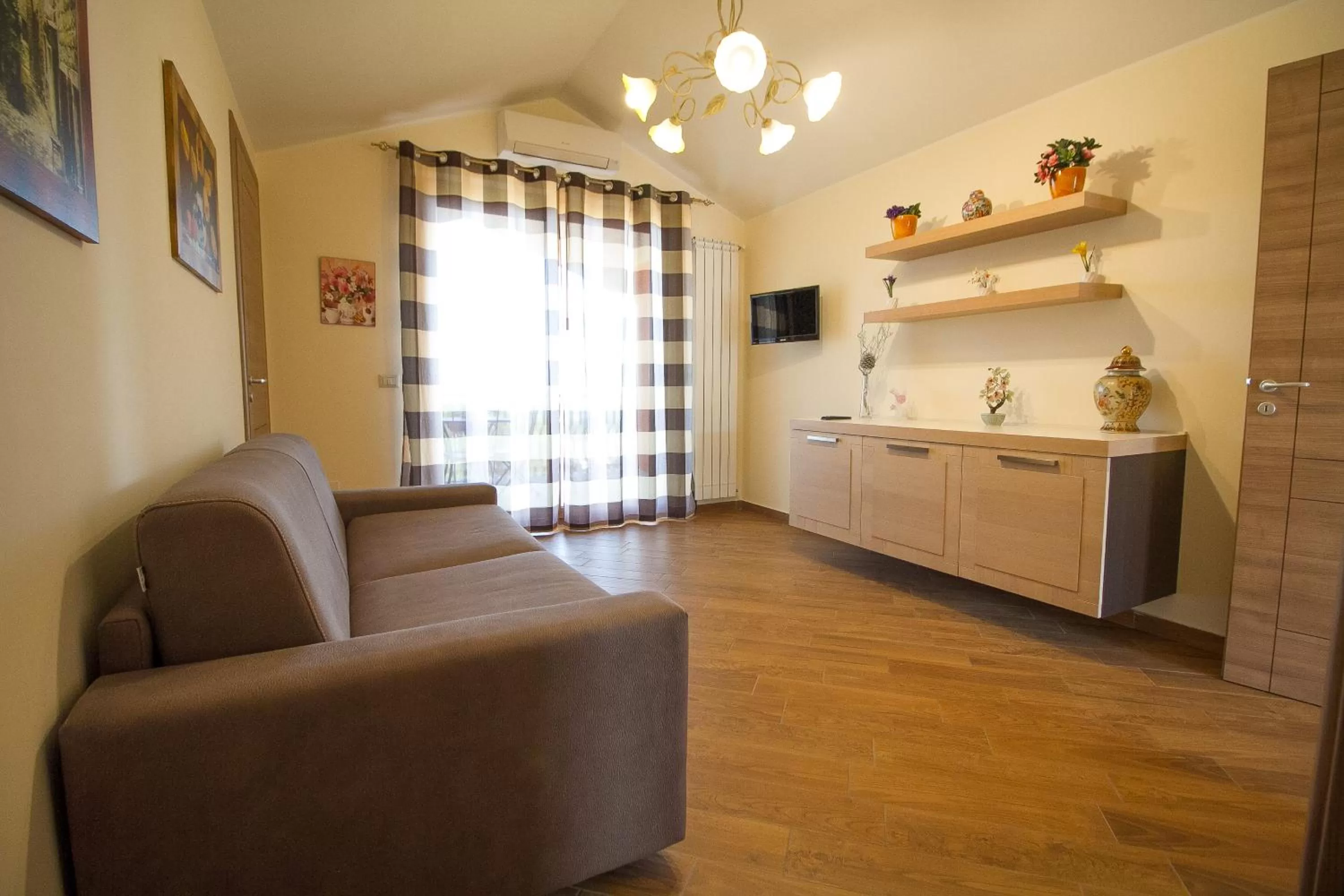 Living room in Etna Royal View