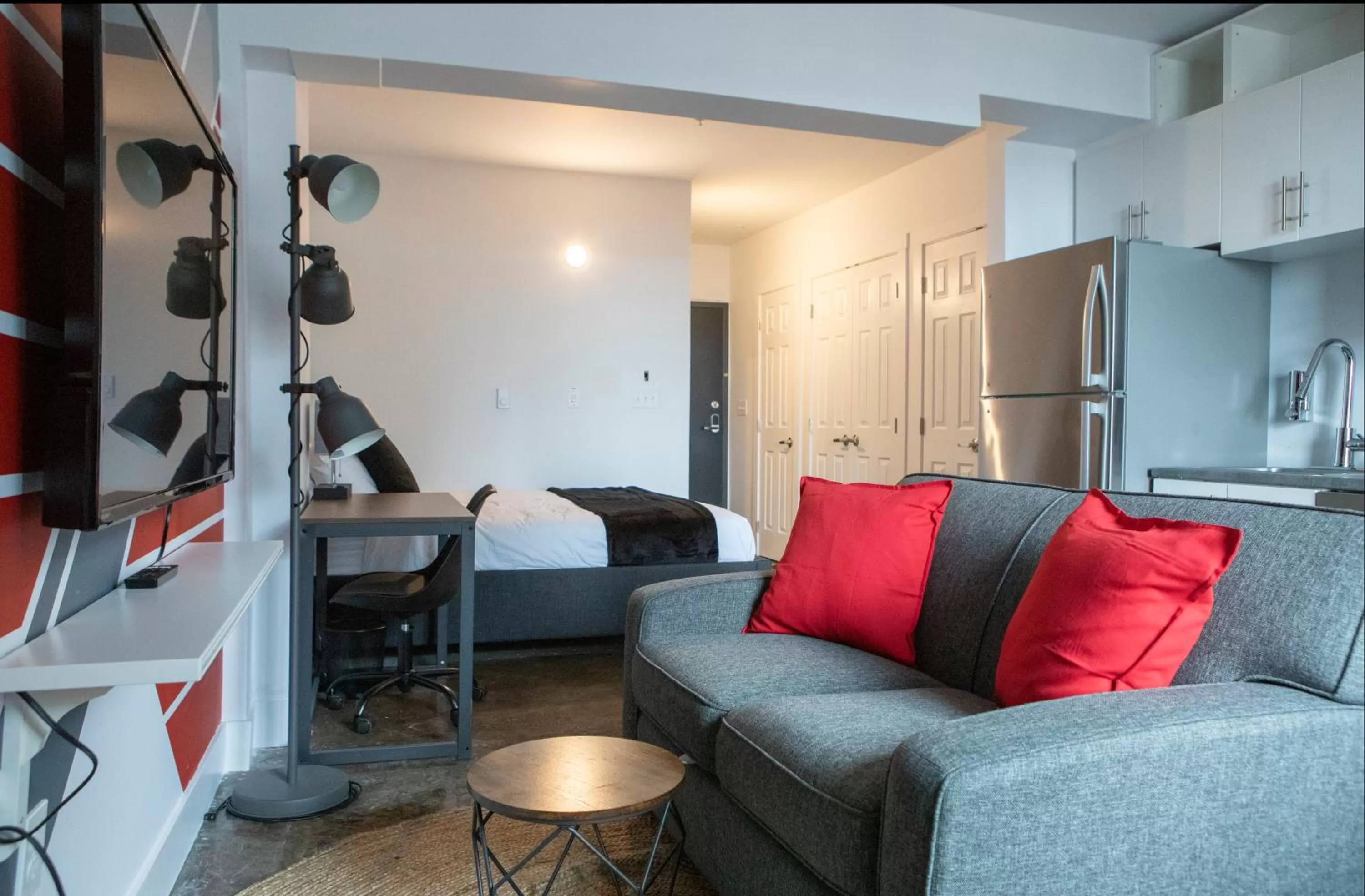 Cameo Hotel and Suites