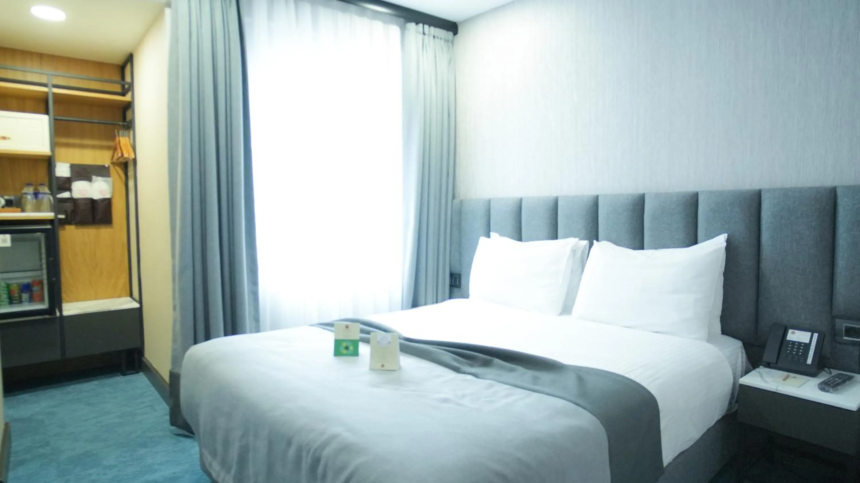 Bed in Dosso Dossi Hotels Old City