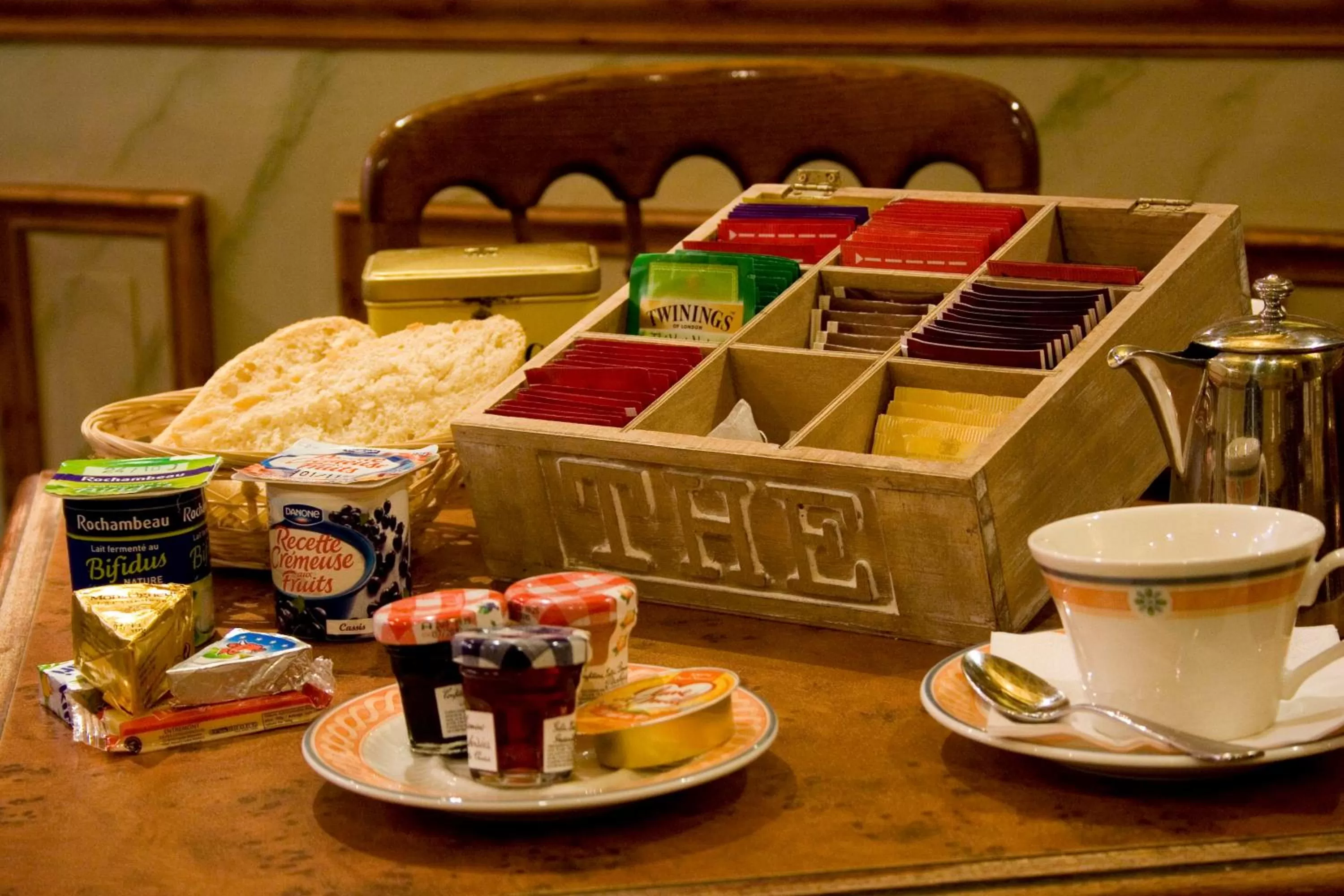 Restaurant/places to eat in Hotel des 4 Soeurs