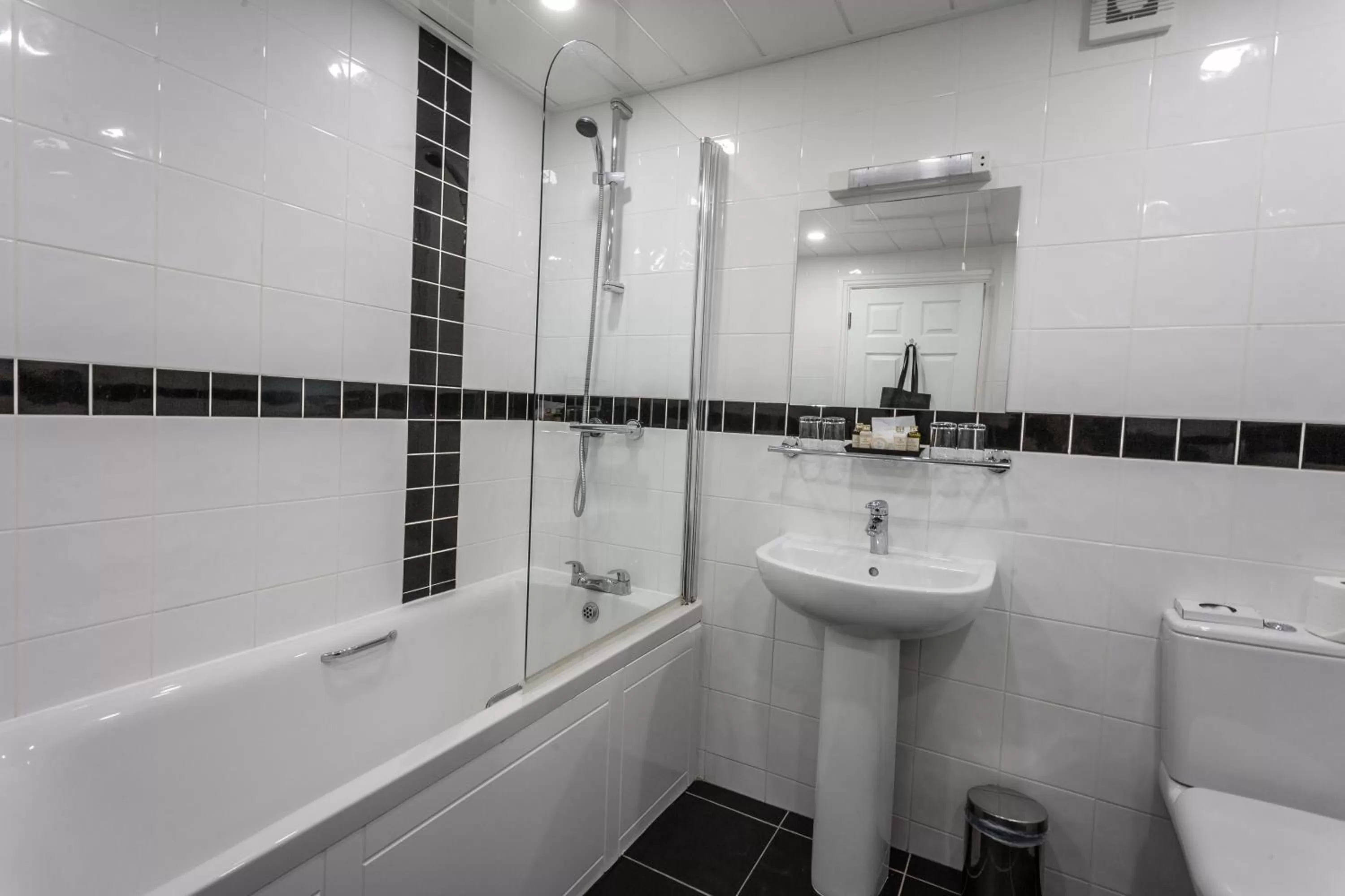 Bathroom in Glendower Hotel BW Signature Collection