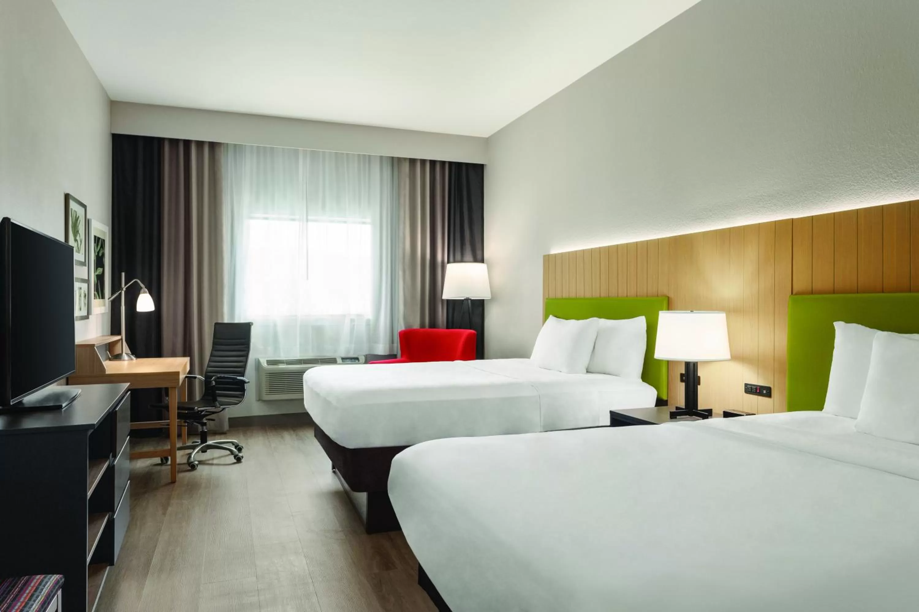 Bed in Country Inn & Suites by Radisson, Byram-Jackson South, MS