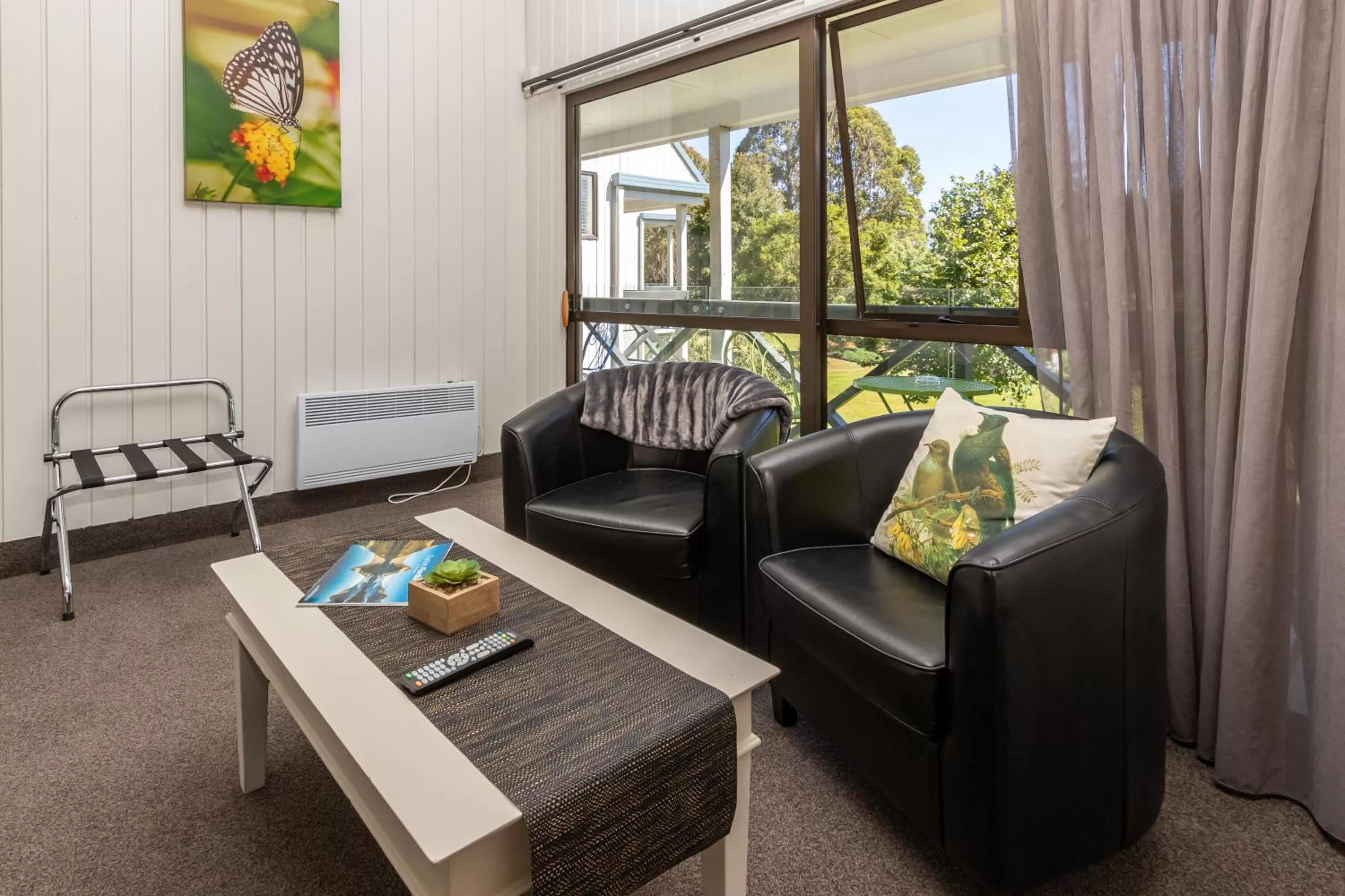 Seating area in ASURE Explorer Motel & Apartments