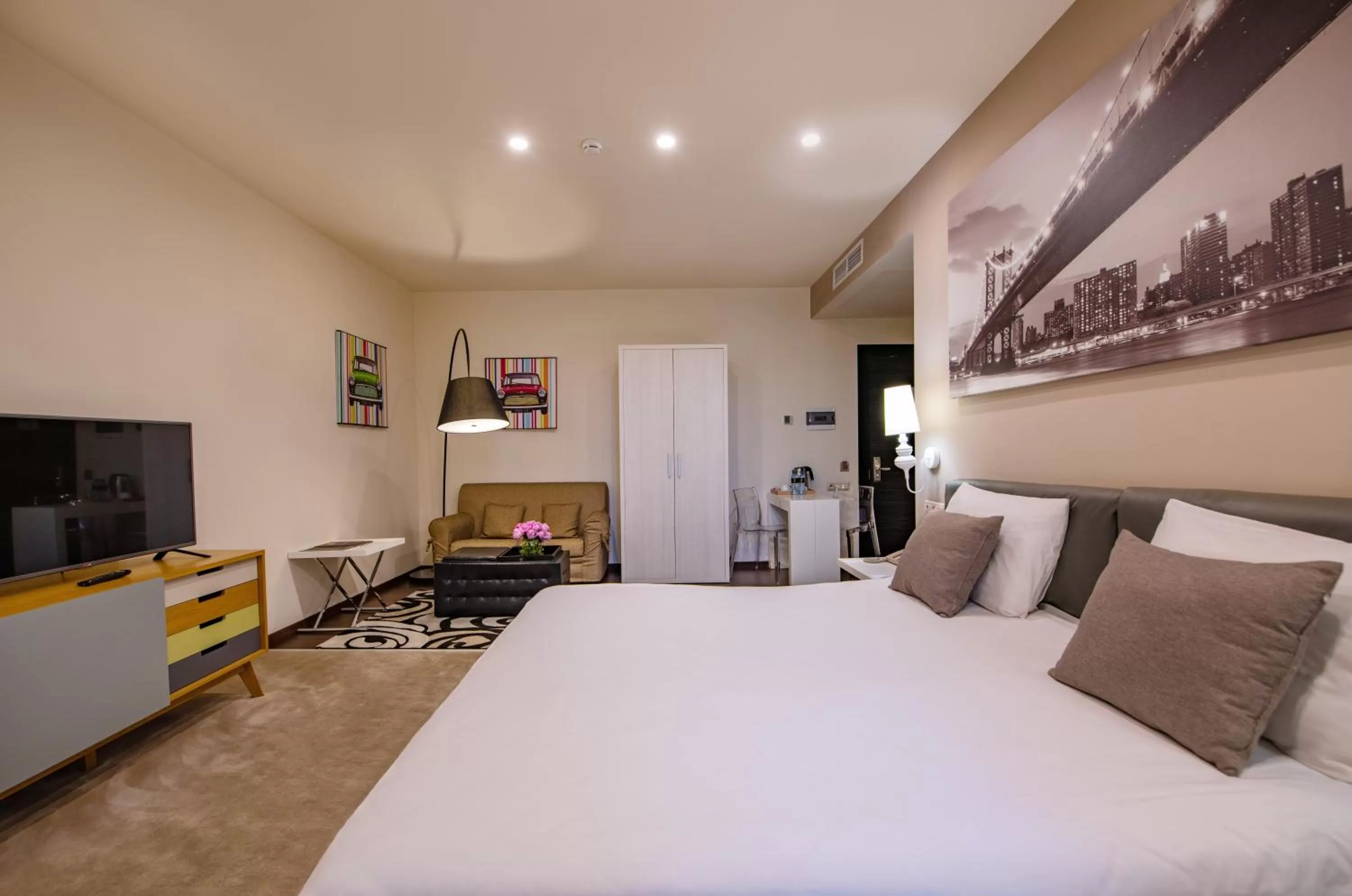 Bedroom, Bed in Opera Suite Hotel