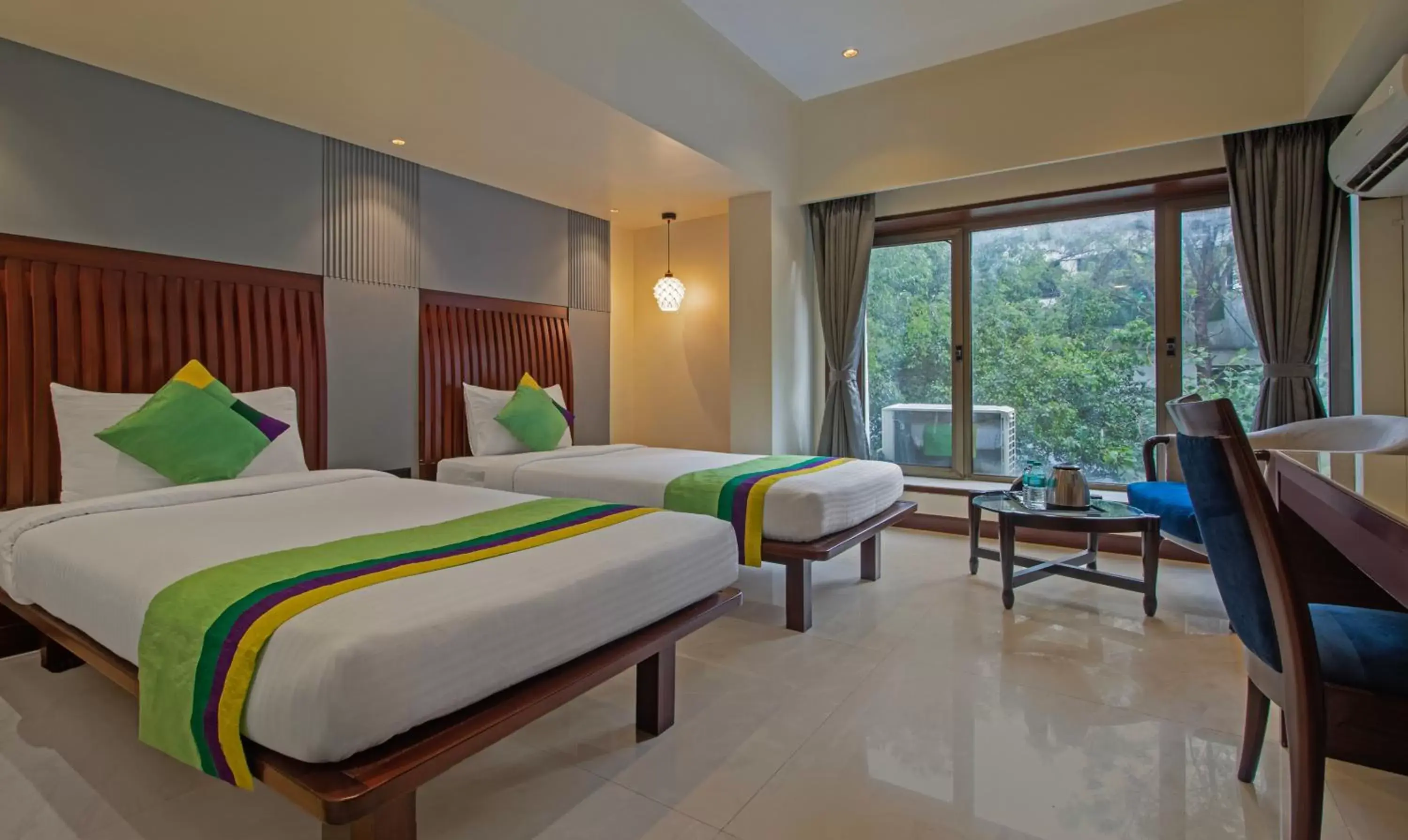 Deluxe Double Room - single occupancy in Treebo Regency - Bund Garden, Dhole Patil Road Deluxe Double Room - single occupancy in Treebo Regency - Bund Garden, Dhole Patil Road