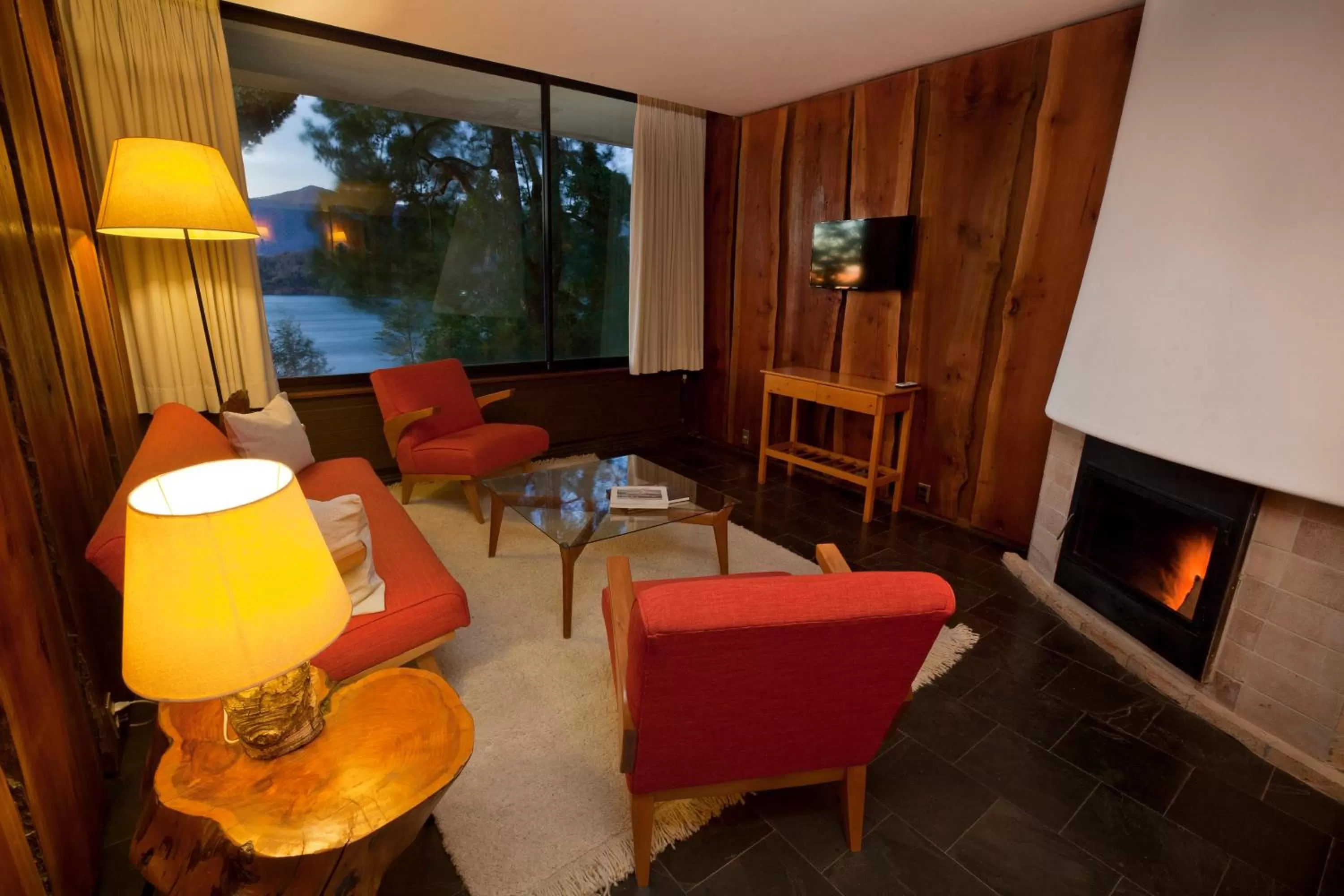 Living room, Seating Area in Hotel Antumalal