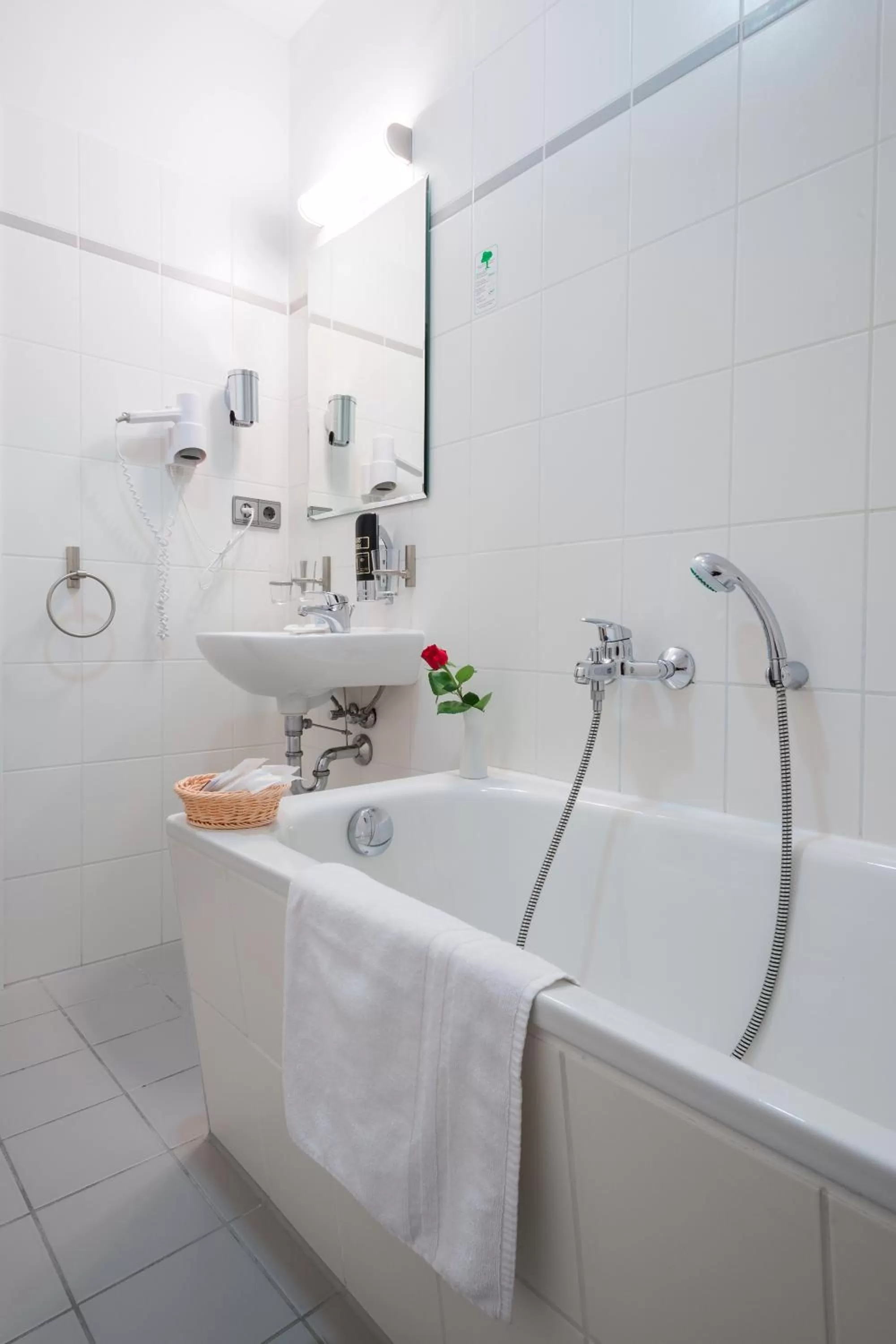 Bath in Upper Room Hotel Kurfürstendamm