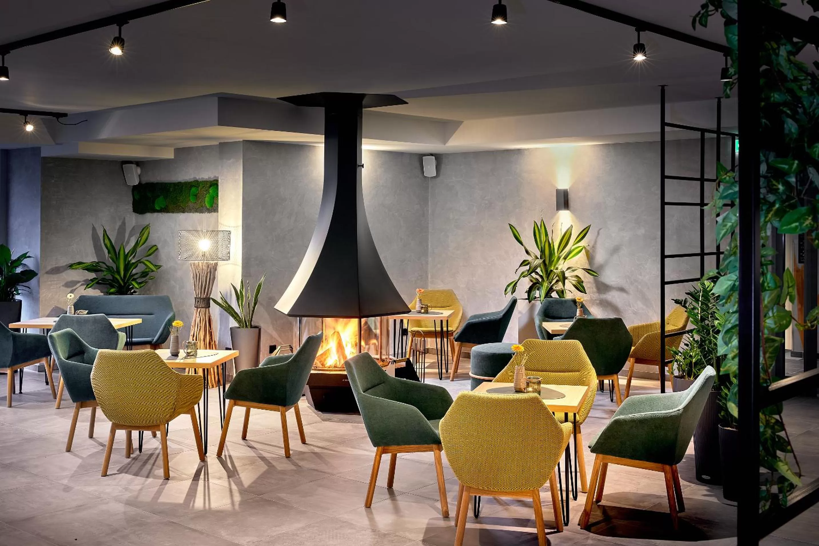 Lounge or bar in ever grün KAPRUN