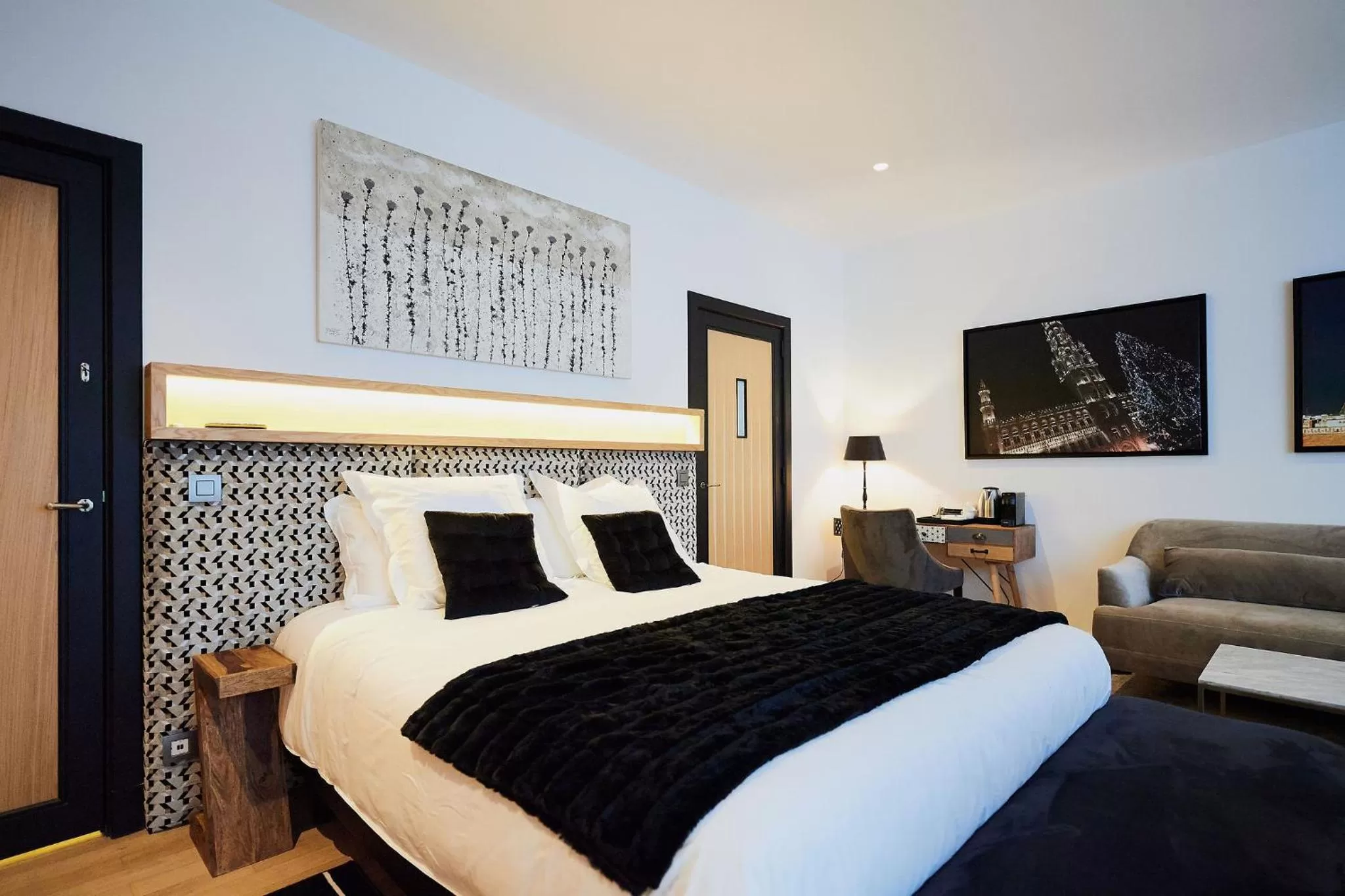 Bed in B&B Suites 124