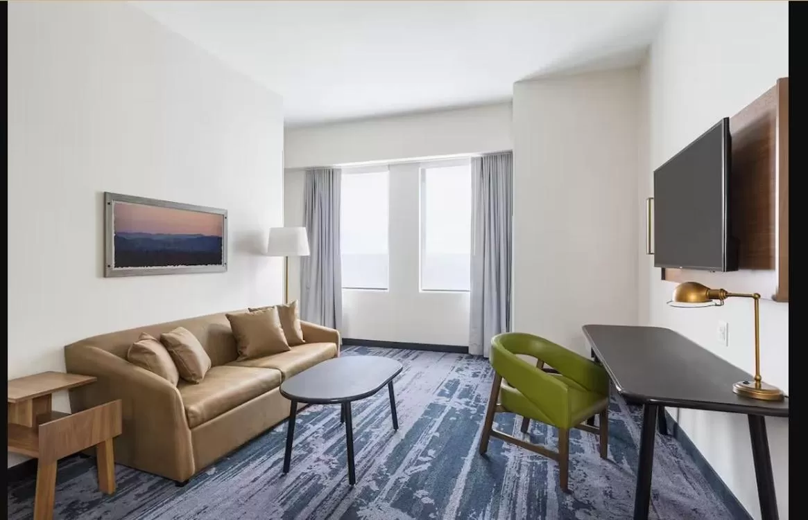 2 room Suite, 1 King, Sofa bed, River view, Corner room in Fairfield Inn & Suites by Marriott Des Moines Downtown