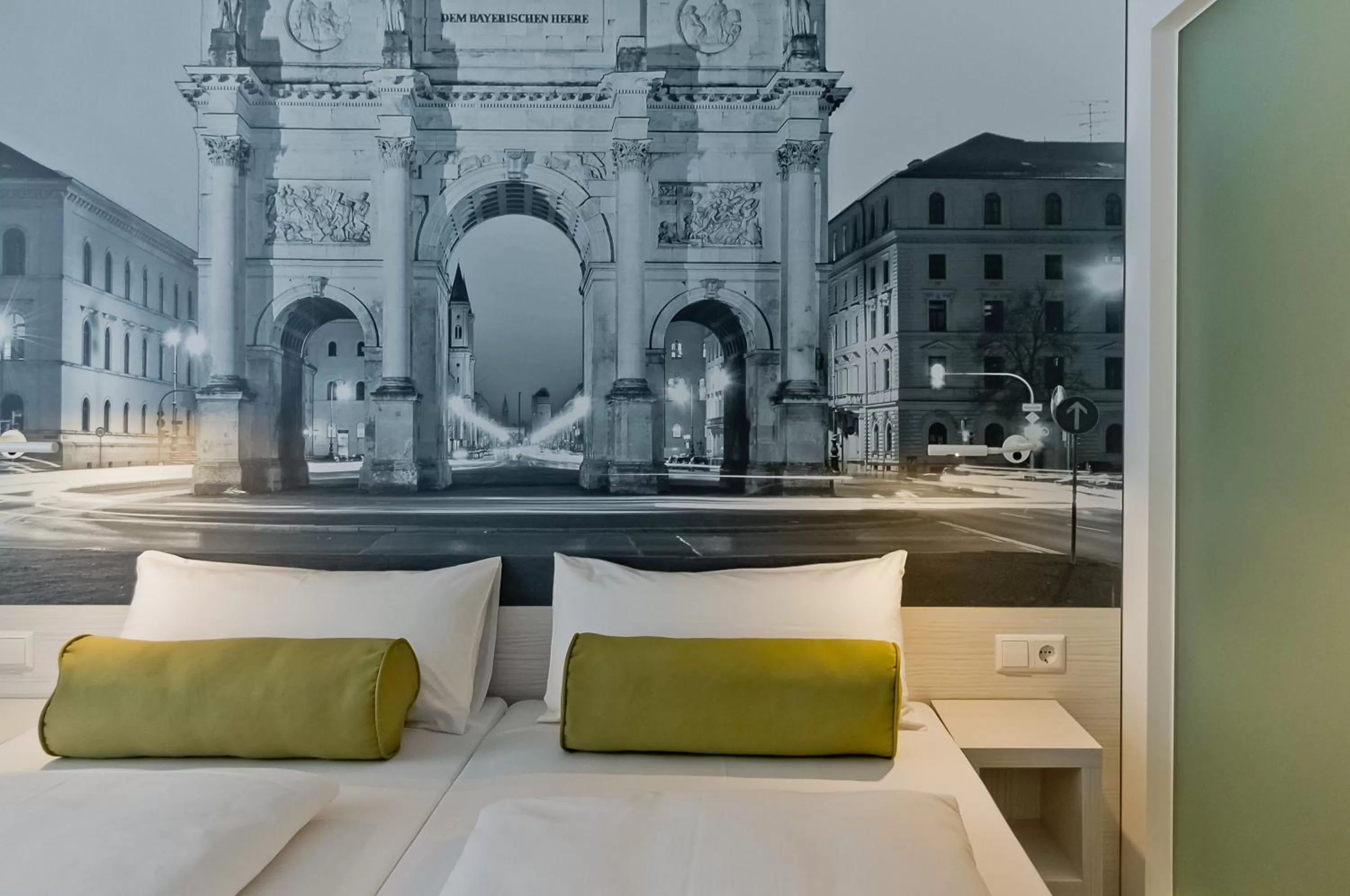 Photo of the whole room, Bed in Super 8 by Wyndham Munich City West