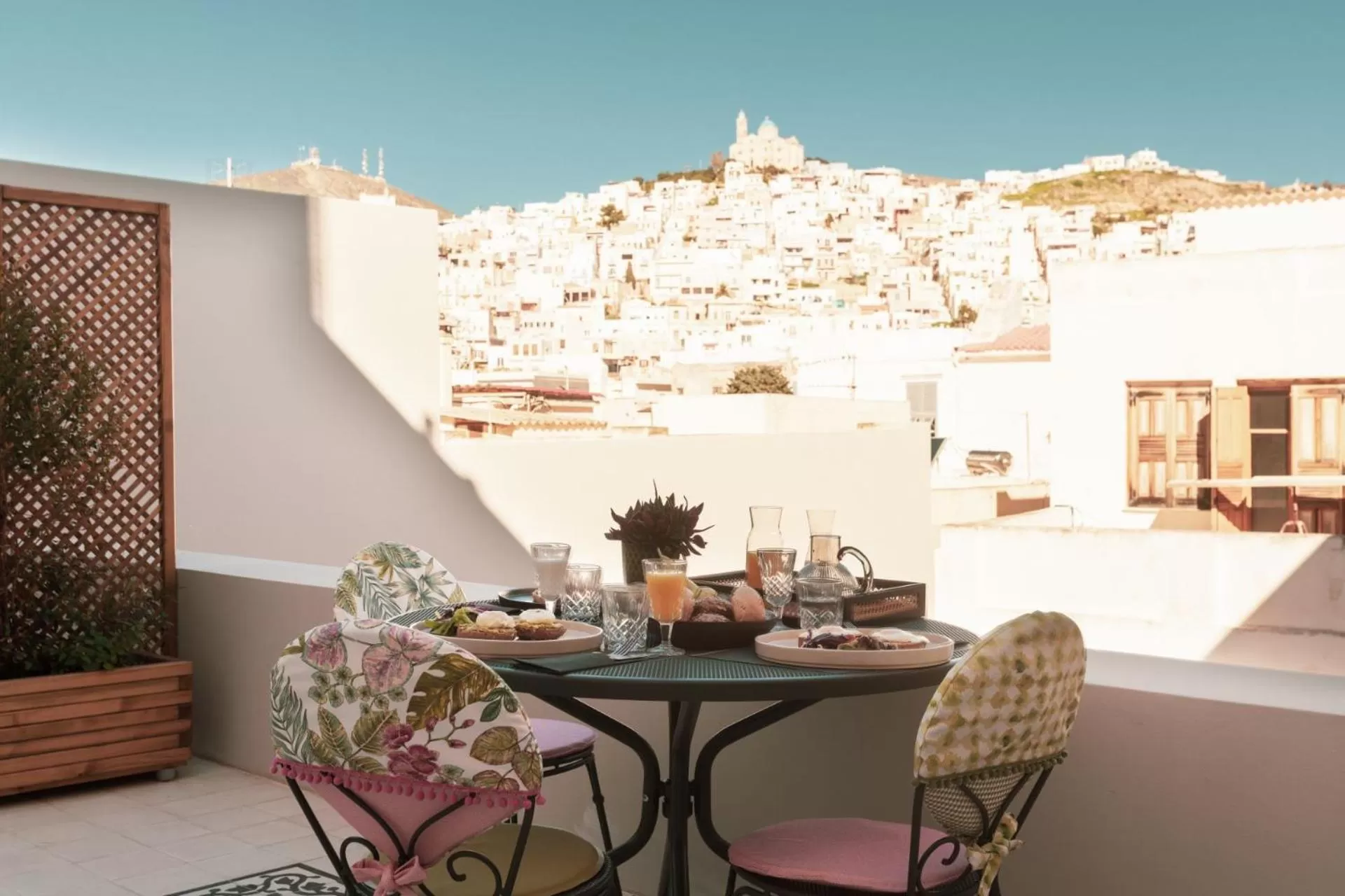 Patio in Castro Hotel Syros