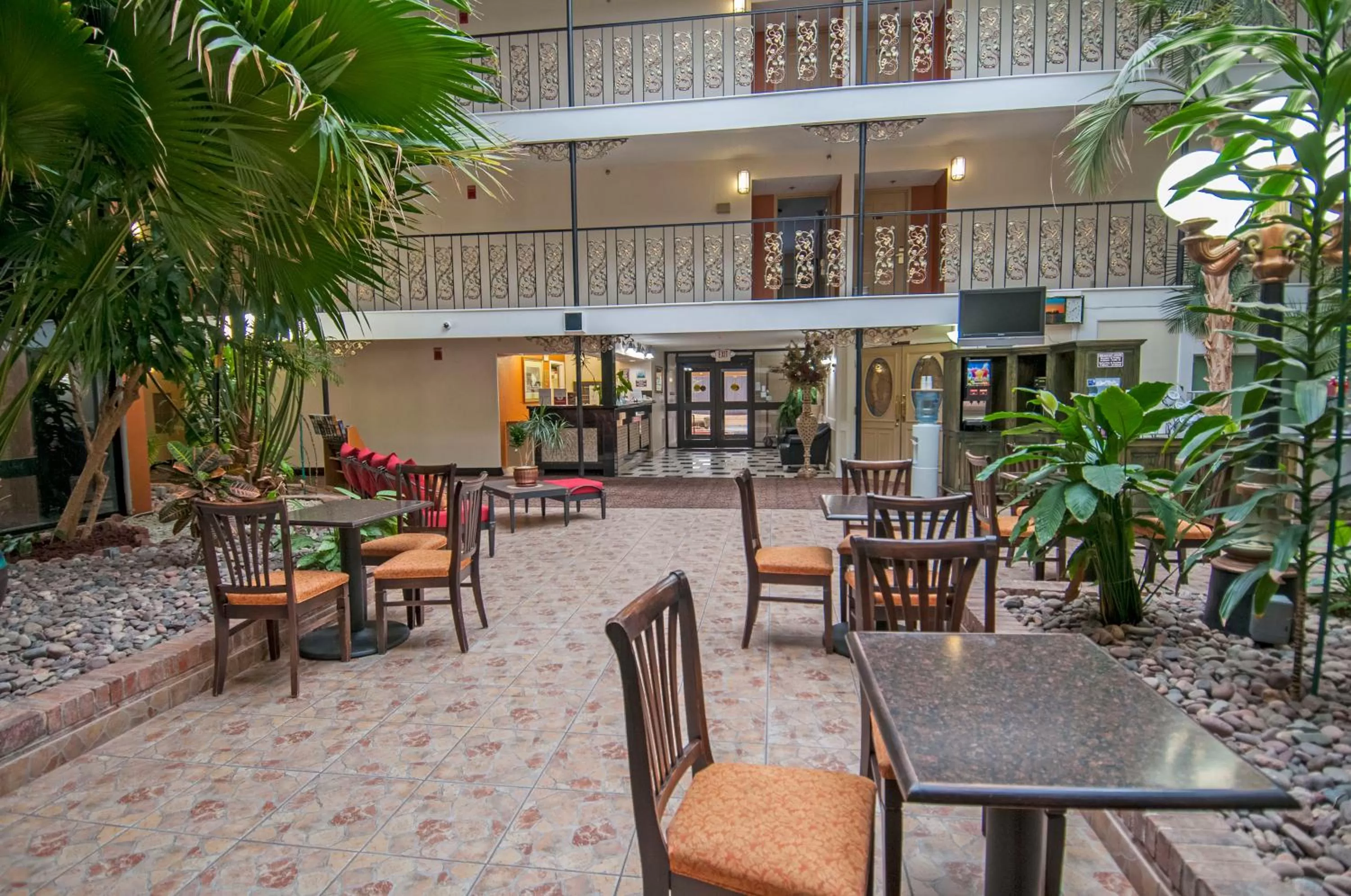 Area and facilities in Governors Suites Hotel Oklahoma City Airport Area