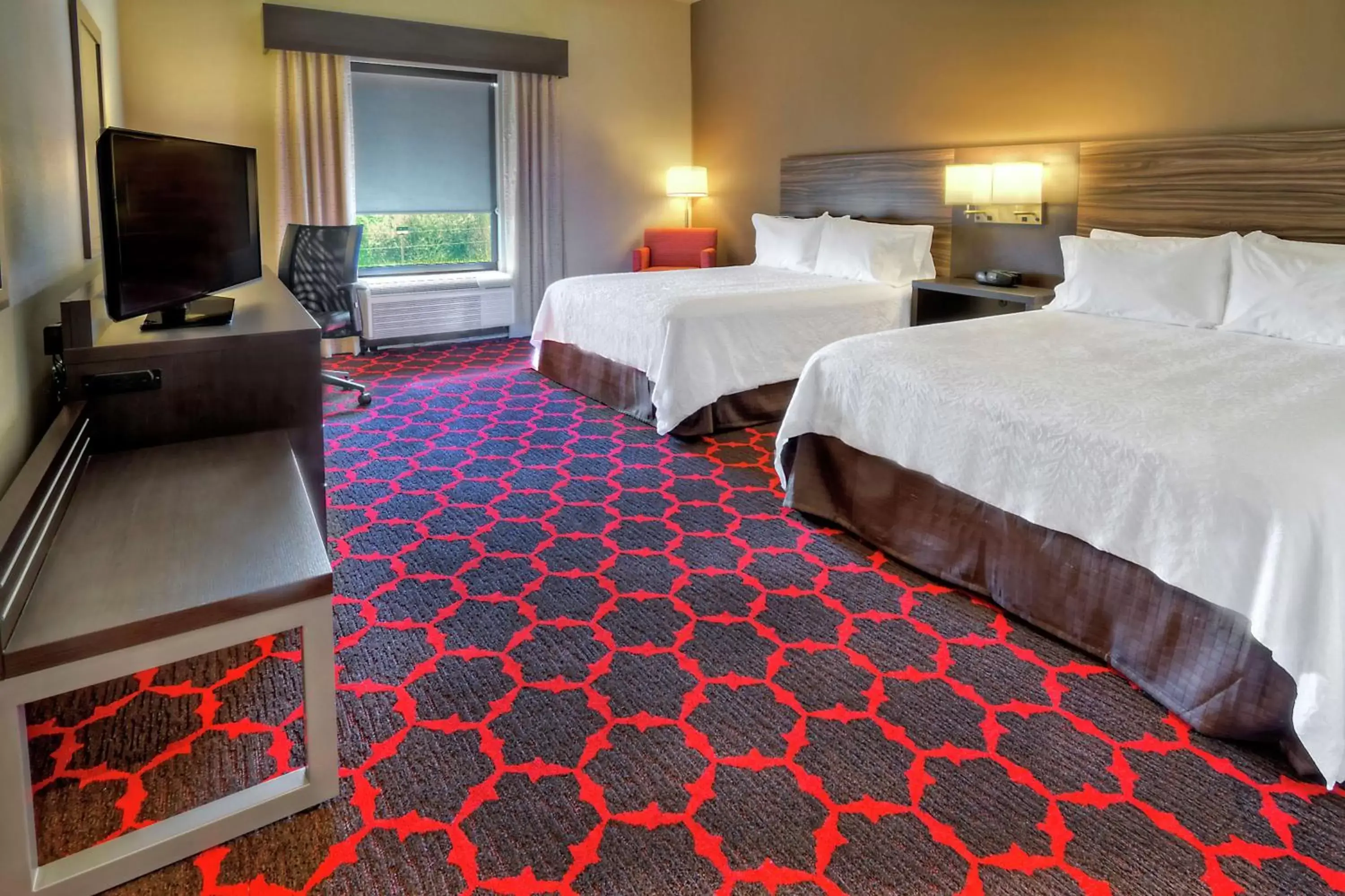 Queen Room with Two Queen Beds - Mobility and Hearing Access/Non-Smoking in Hampton Inn Cookeville Queen Room with Two Queen Beds - Mobility and Hearing Access/Non-Smoking in Hampton Inn Cookeville
