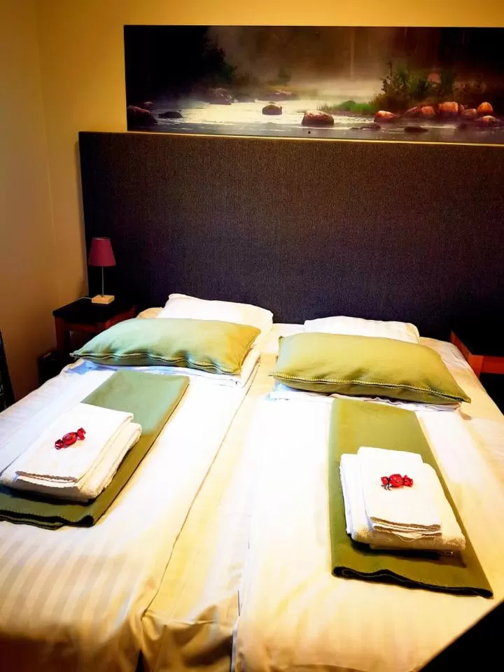 Property building, Bed in Nätra Motell