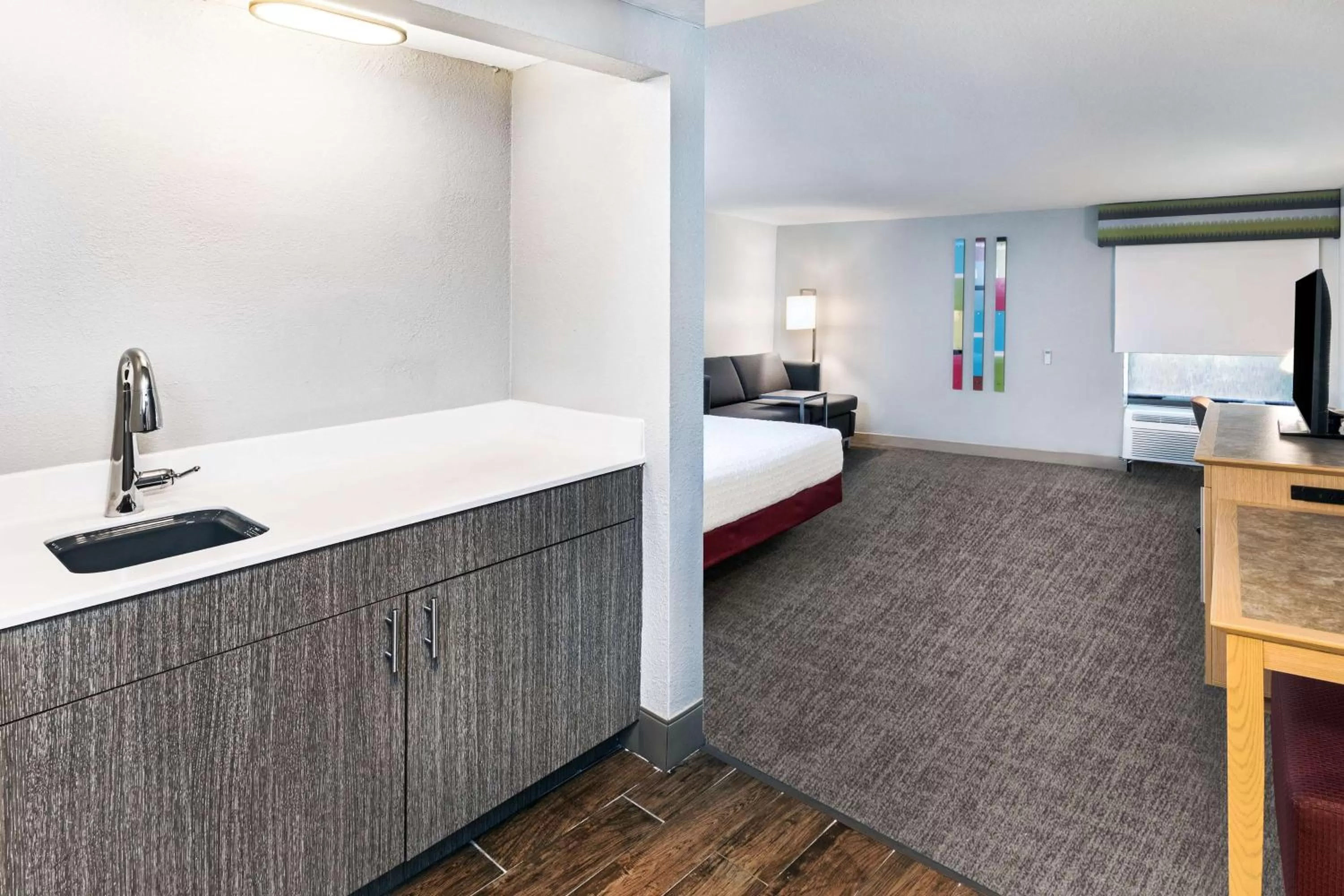 Photo of the whole room, Bed in Hampton Inn Sulphur Lake Charles