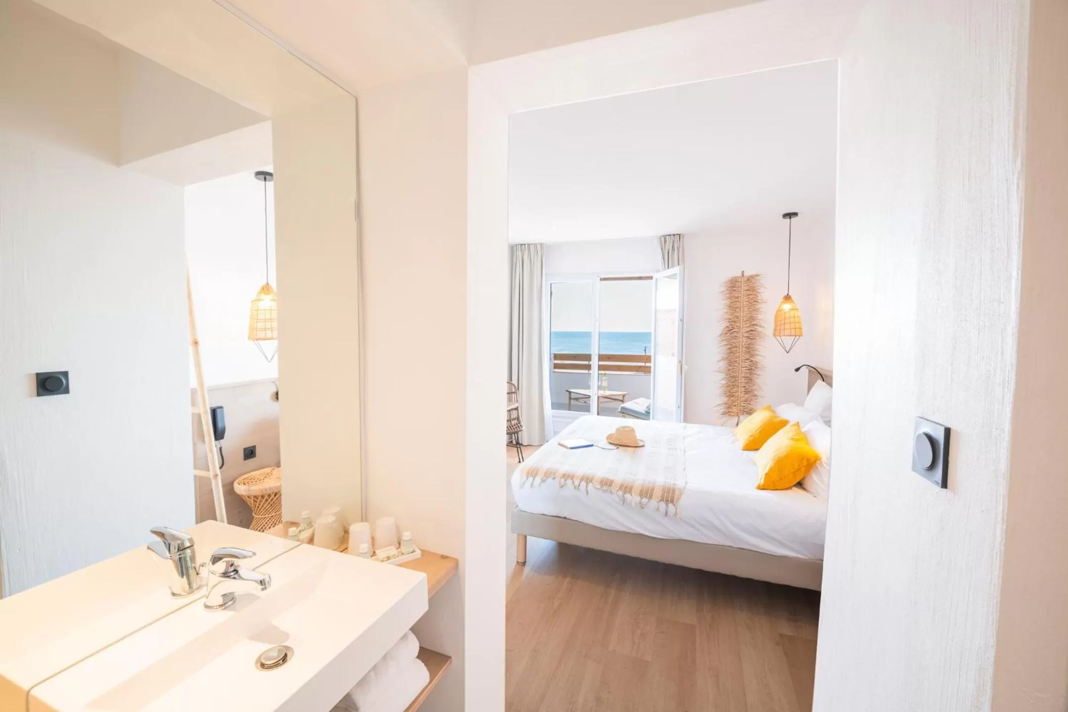 Bed in Hôtel Casa Marina