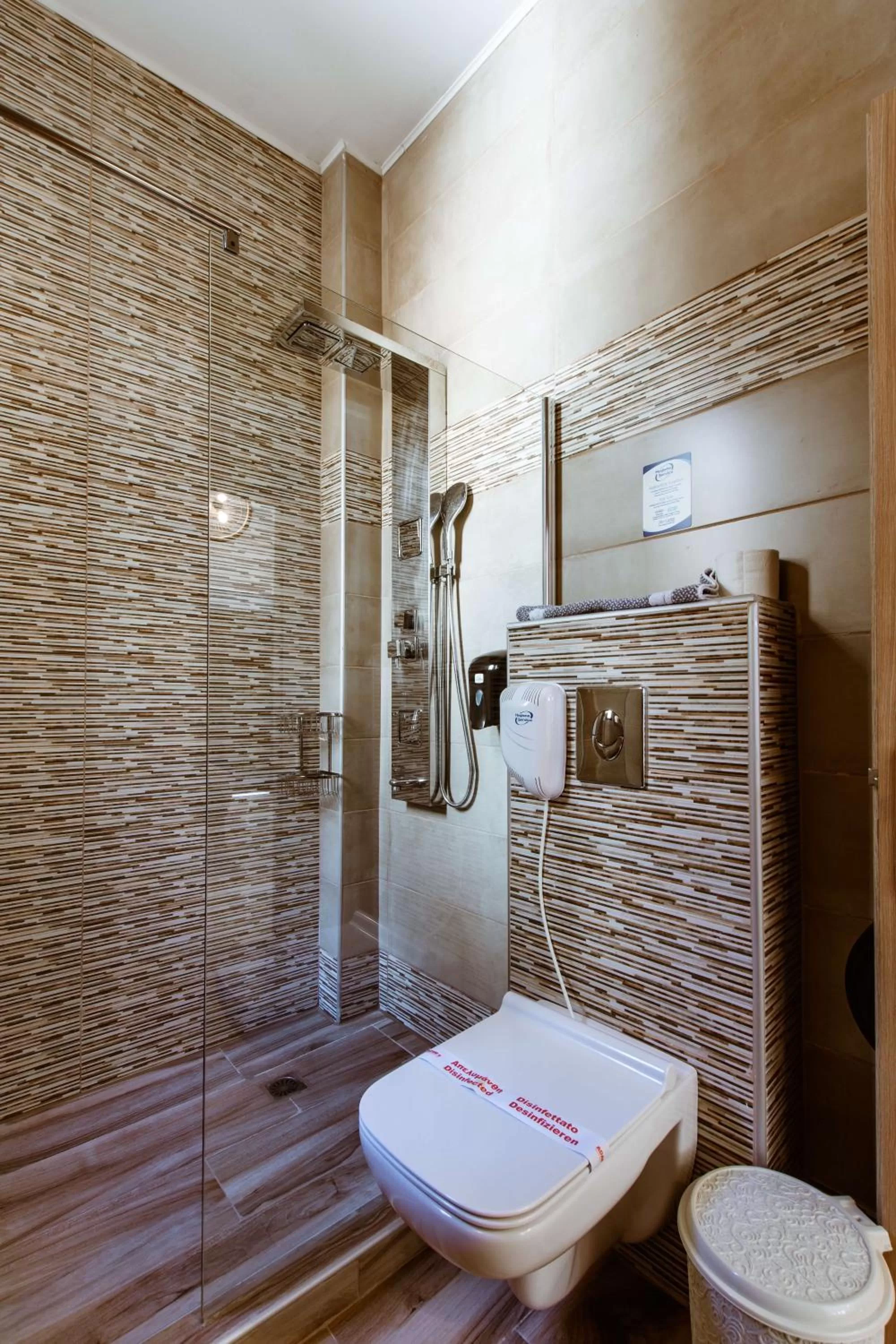 Bathroom in Deluxe Suites