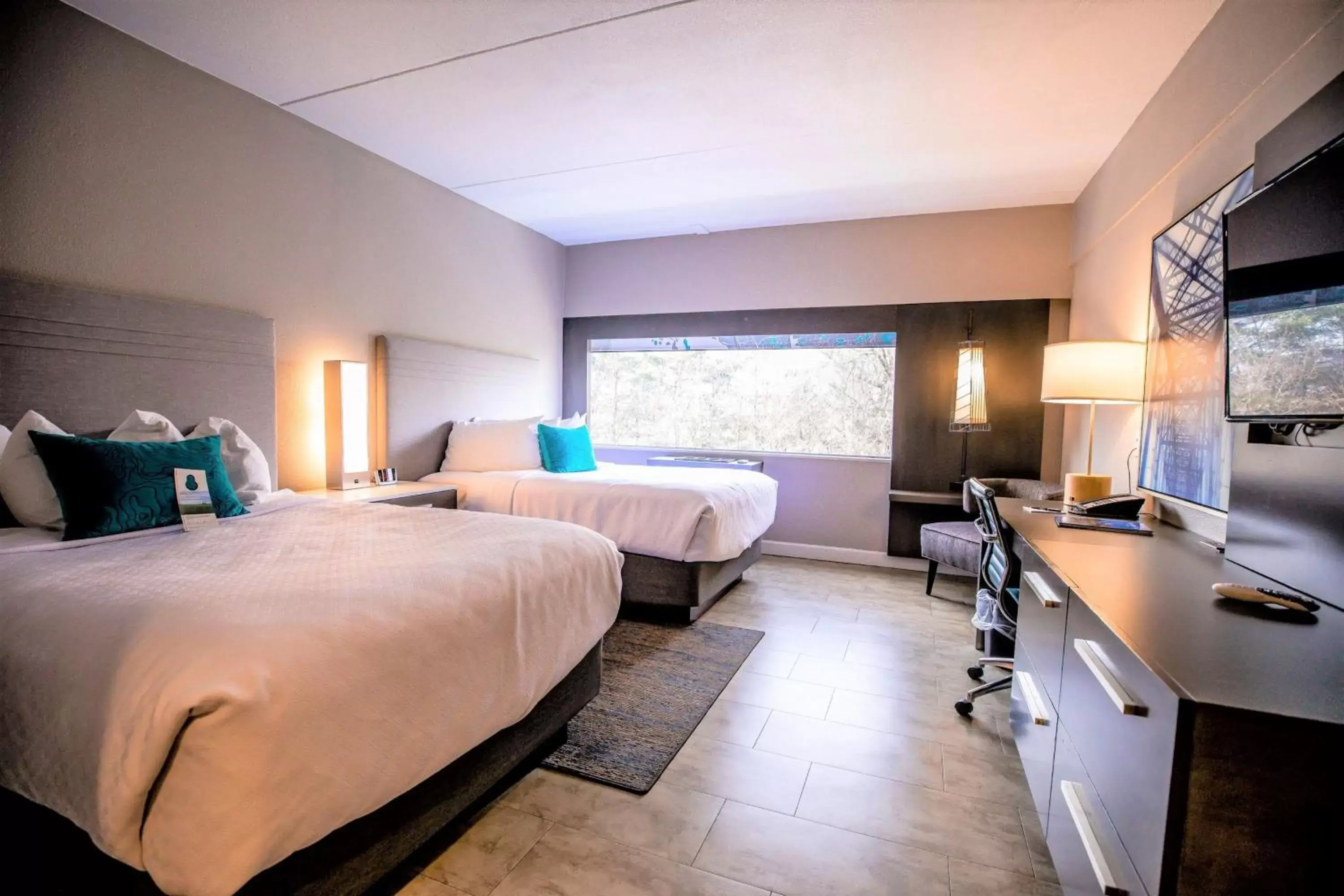 Twin Room - Mobility Access in Hotel Indigo Harrisburg - Hershey by IHG Twin Room - Mobility Access in Hotel Indigo Harrisburg - Hershey by IHG