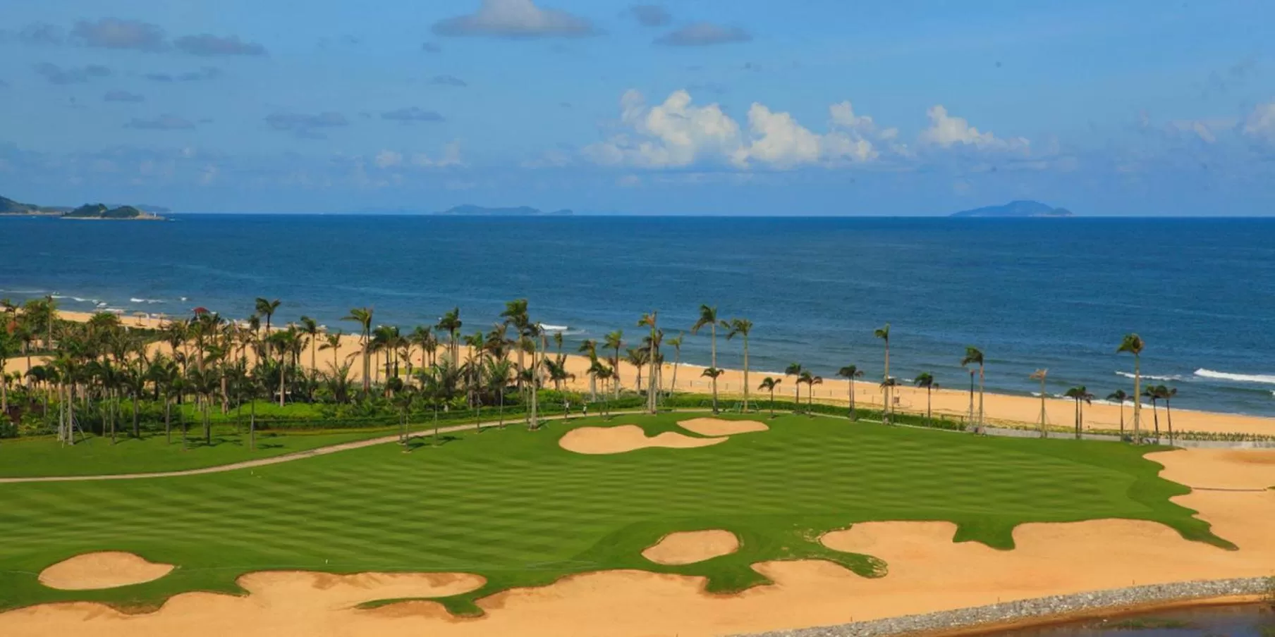 Golfcourse in Crowne Plaza Hailing Island, an IHG Hotel