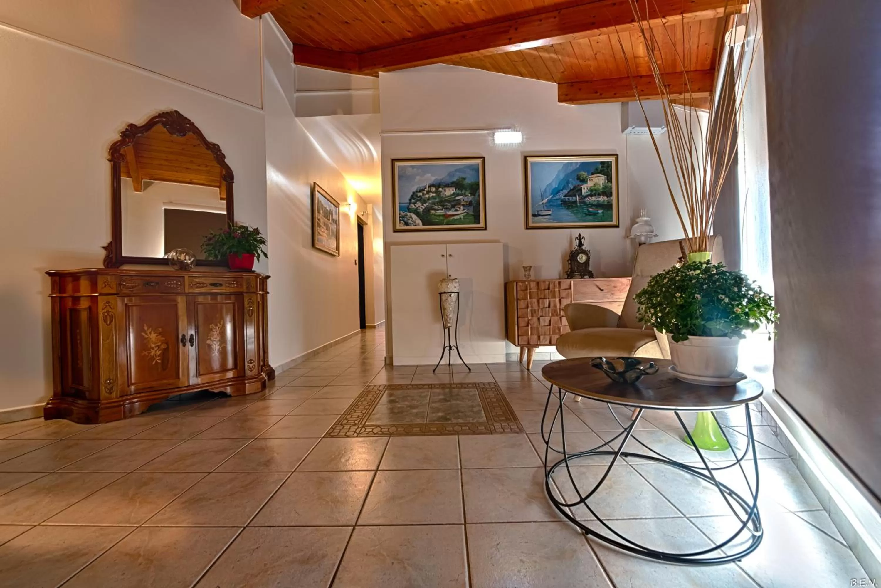 Communal lounge/ TV room in Alexia's Apartments