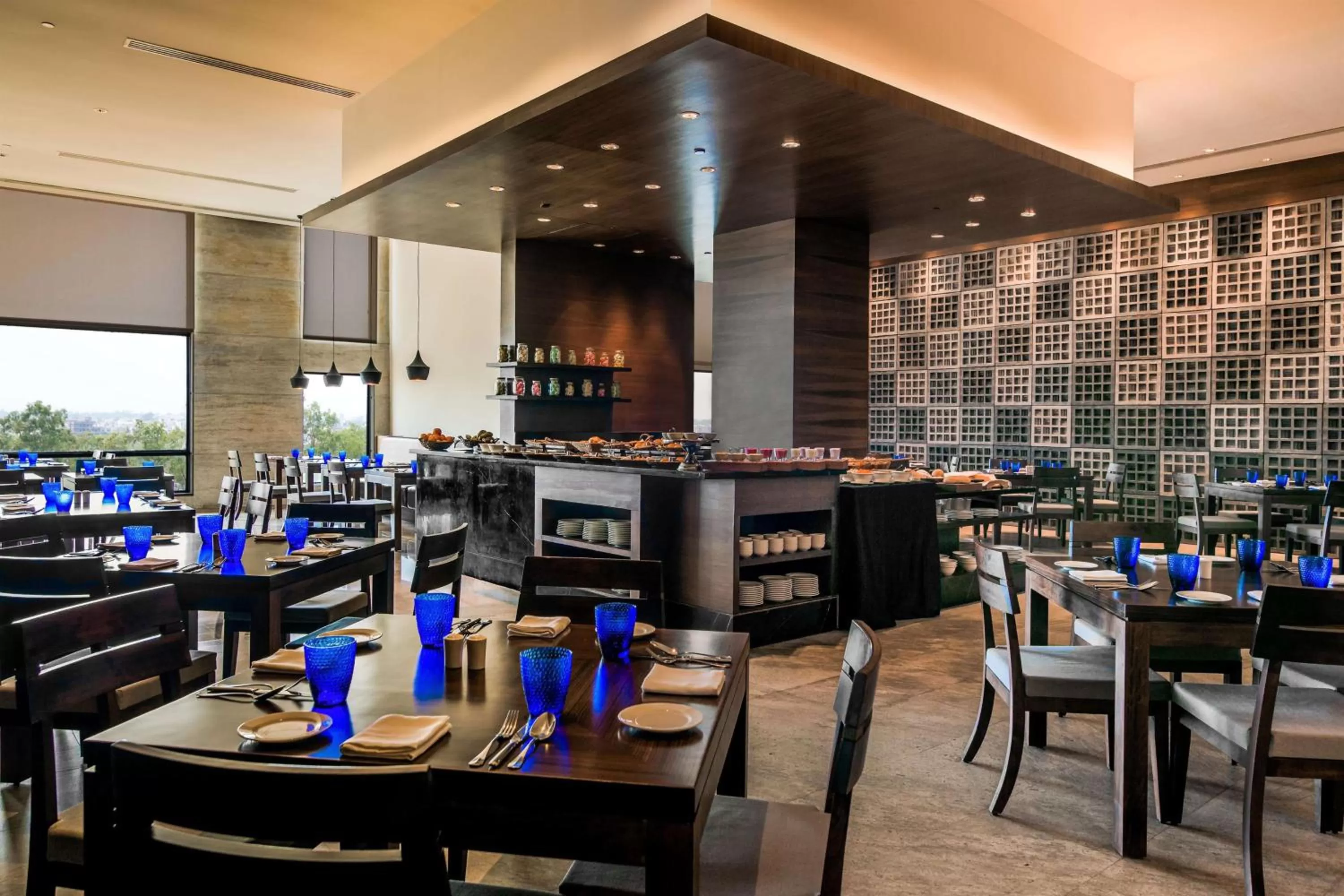 Restaurant/places to eat in Hyatt Raipur